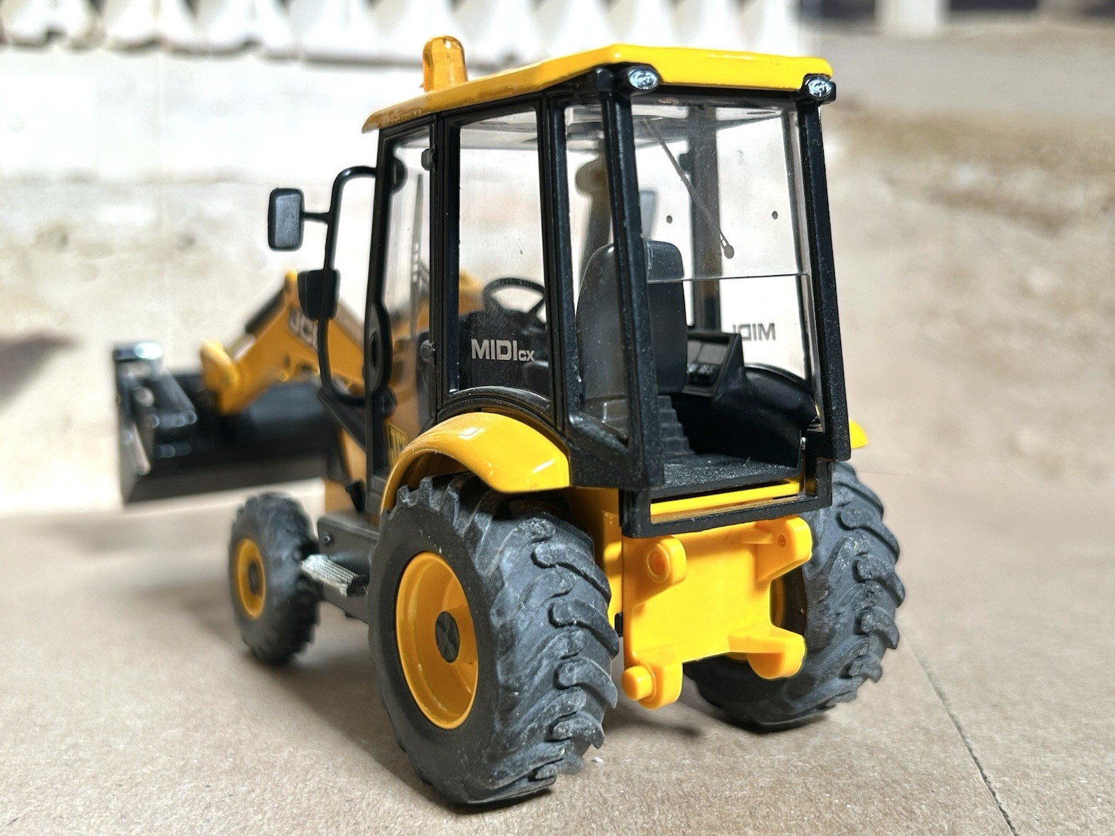 Joal 1/35 Scale JCB Midi CX Centermount Tractor Loader Backhoe (v/g with box!)