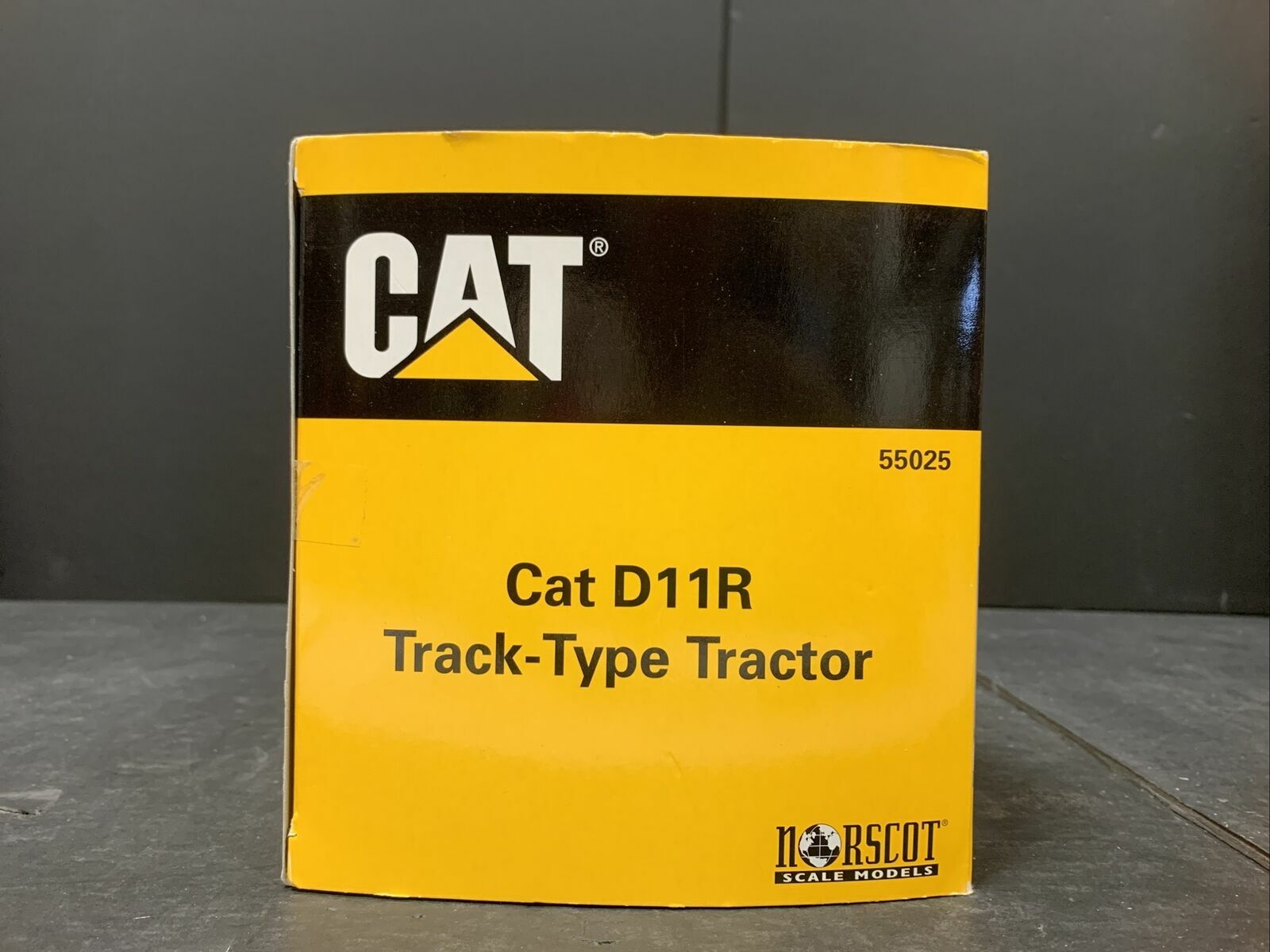 NORSCOT 1/50 55025 Cat D11R Track-Type Tractor Mint in box C.11