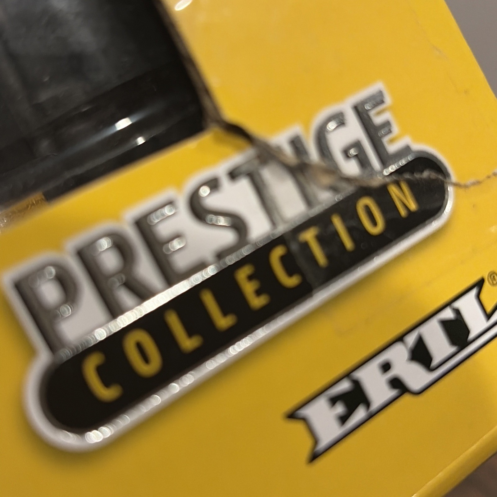 John Deere TBE45461 ERTL 1/16 Scale 320E Prestige Collection Die Cast (RM)