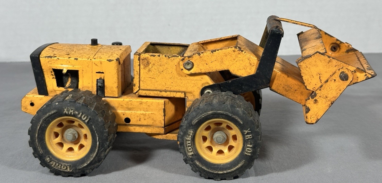 Tonka Pressed Steel Front End Loader Vintage Toy Yellow XR-101 Tires, Works