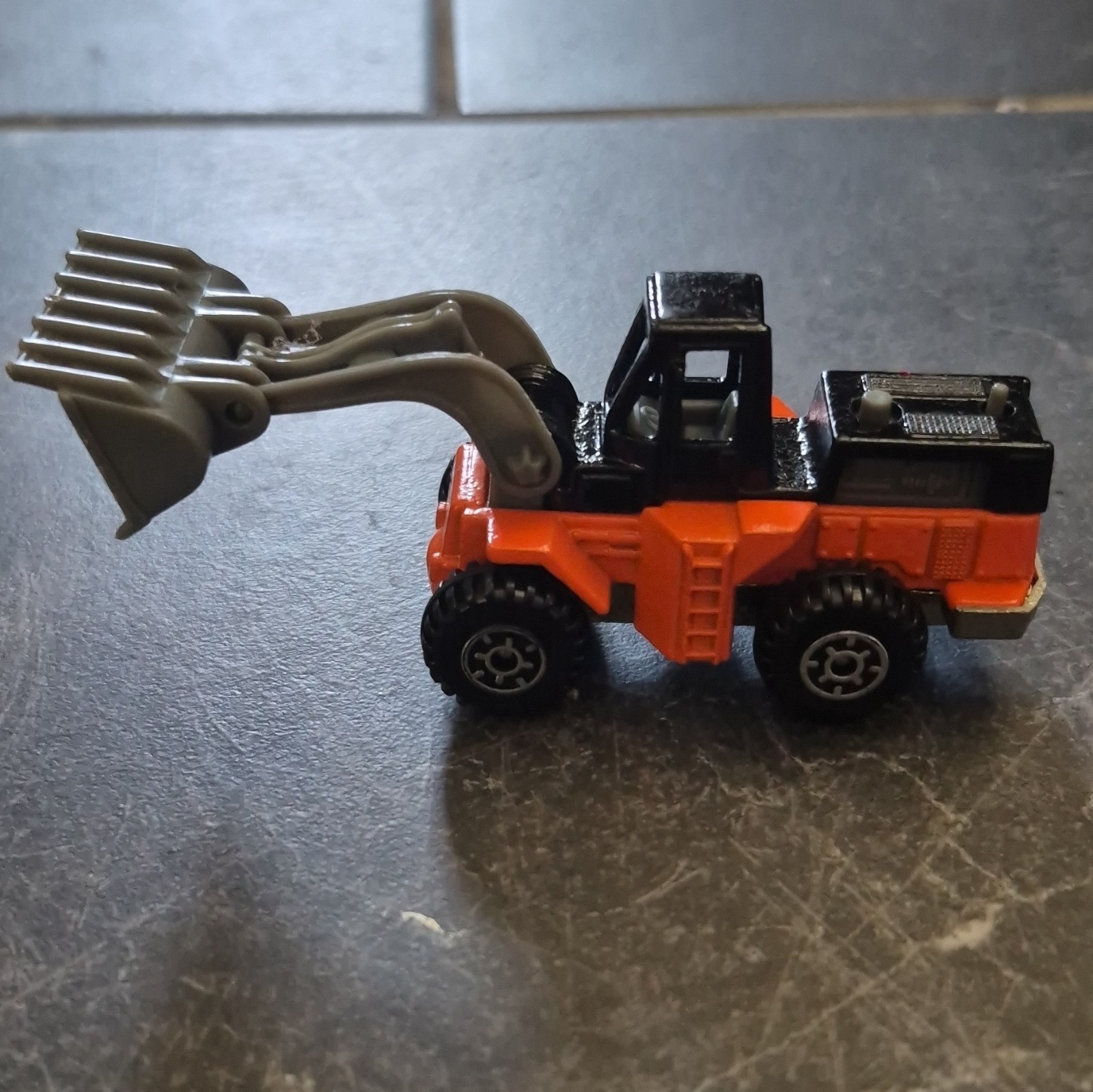 Hot Wheels 1979 Vintage Diecast Wheel Loader Vehicle Orange/Black/Gray