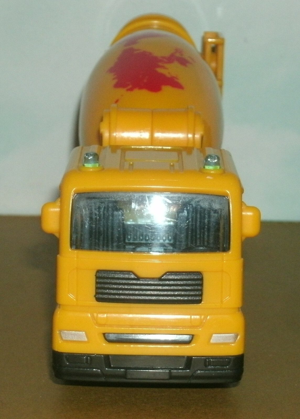 1/60 Scale MAN COE Cement Mixer Plastic Toy Model Truck (6.25″) Delectation