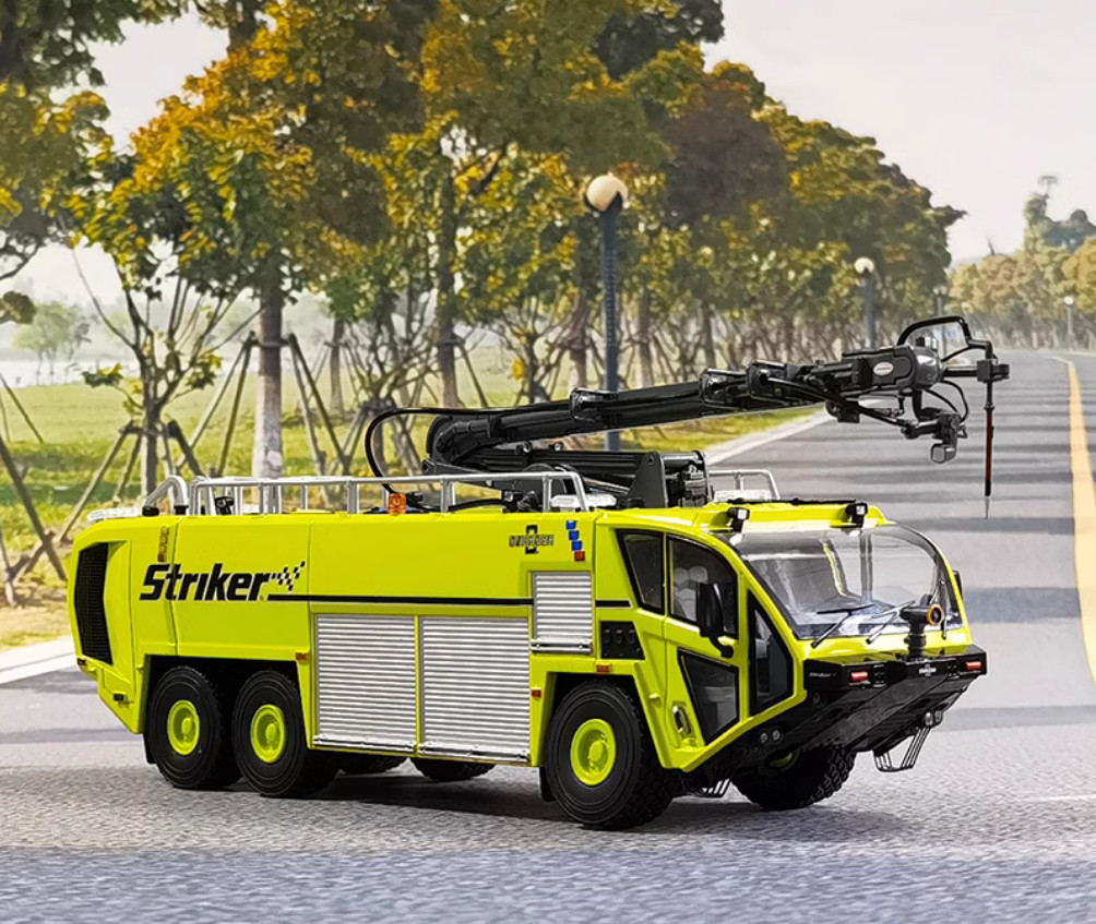 1:50 27CM Striker 3000 Airport Fire Engine Truck Construct Machine Diecast Model