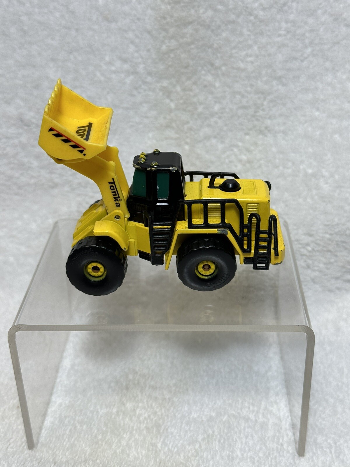 Tonka Diecast Front End Loader, Metal And Plastic. Bucket And Arms Work. Used