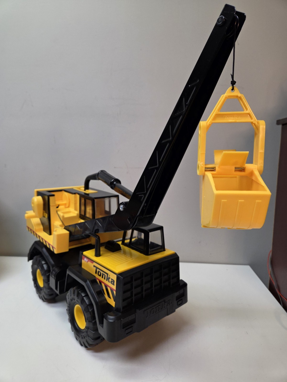 Tonka XMB-975 Mighty Crane Shovel Digger (952) – 2022 Metal Plastic Mint