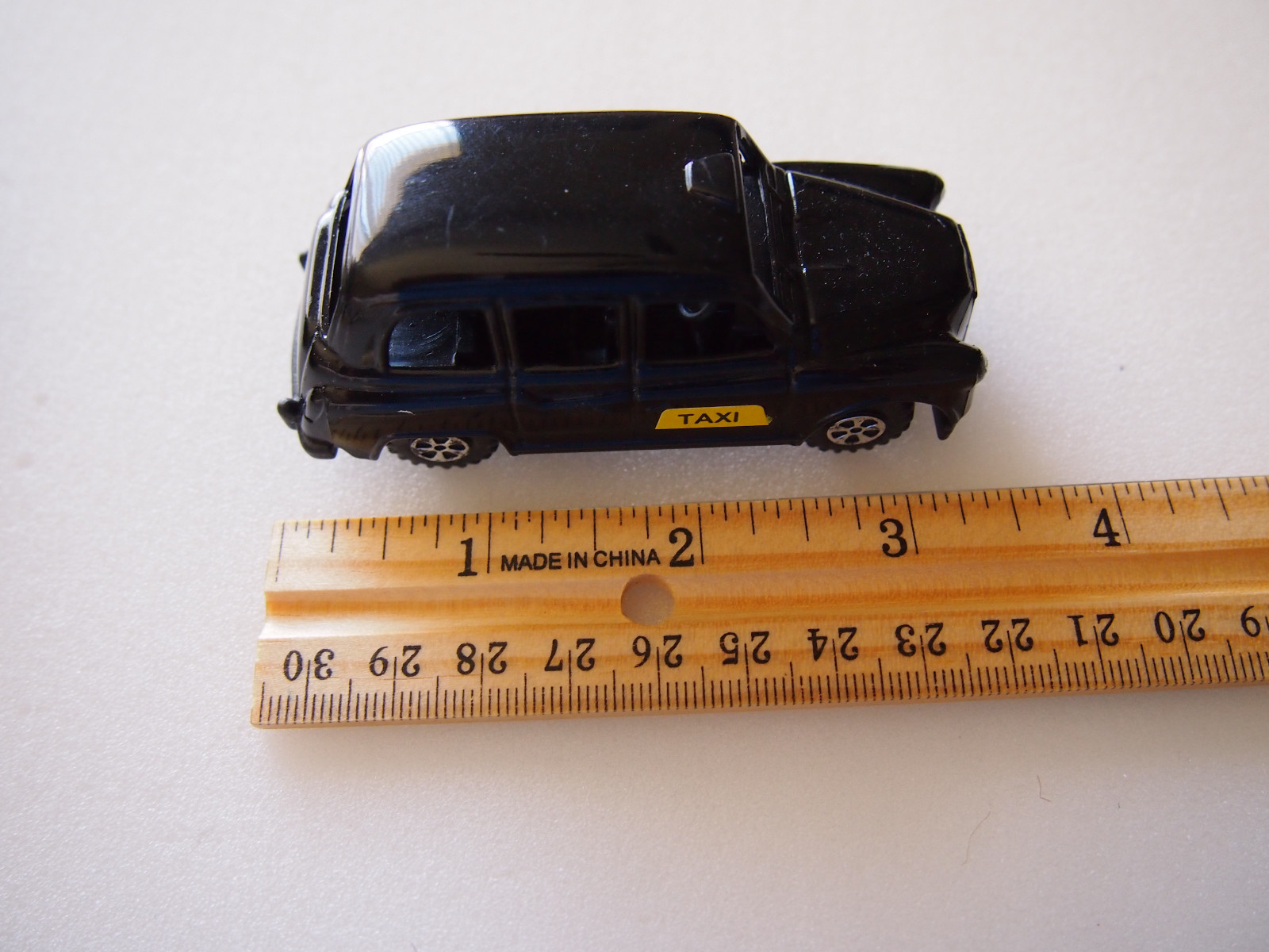 EPL LONDON TAXI ALL BLACK PLASTIC