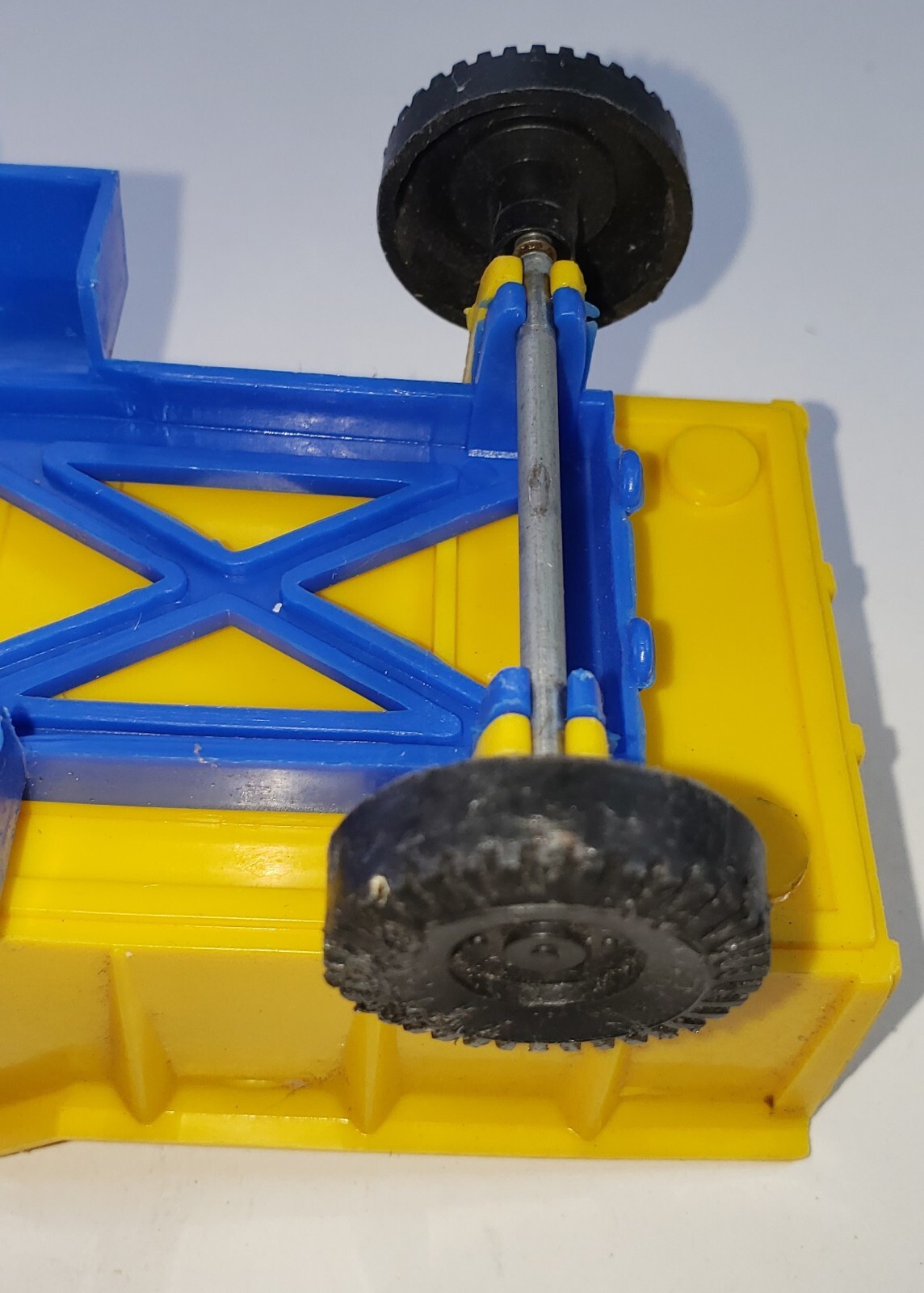 Vintage Plastic Dump Truck Made in Canada 6″ Long Played Wear Unbranded