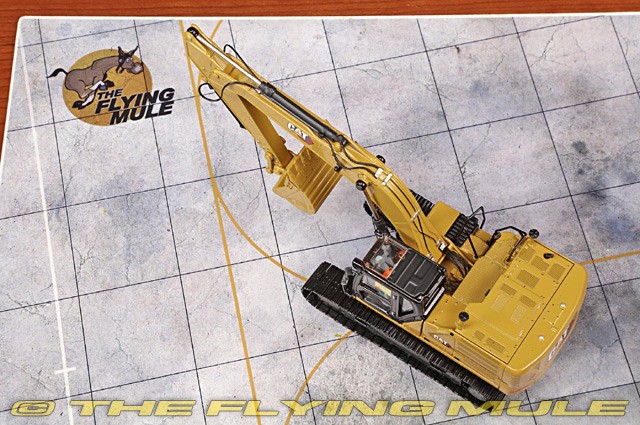 Diecast Masters 1:50 330 Excavator
