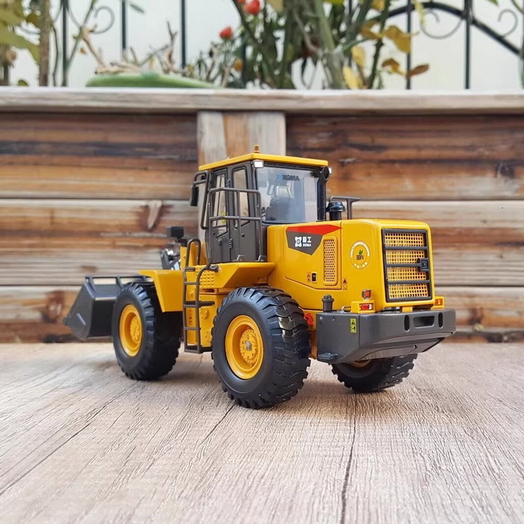 1/35 Scale XGMA Wheel loader Diecast Model Toy Gift Collection NIB