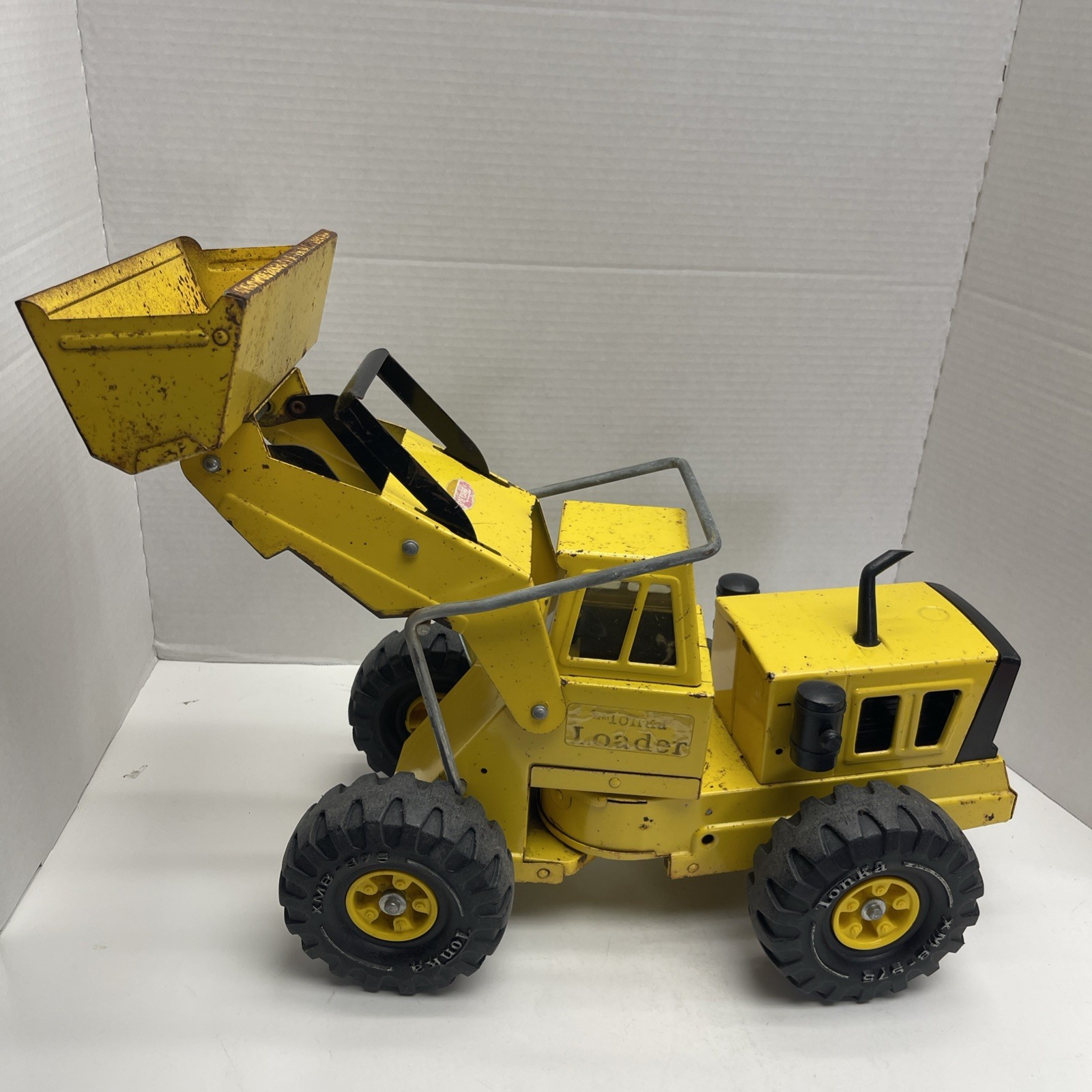 Mighty Tonka 1973-1975 Front Loader Solid! Works! All Original (1946)