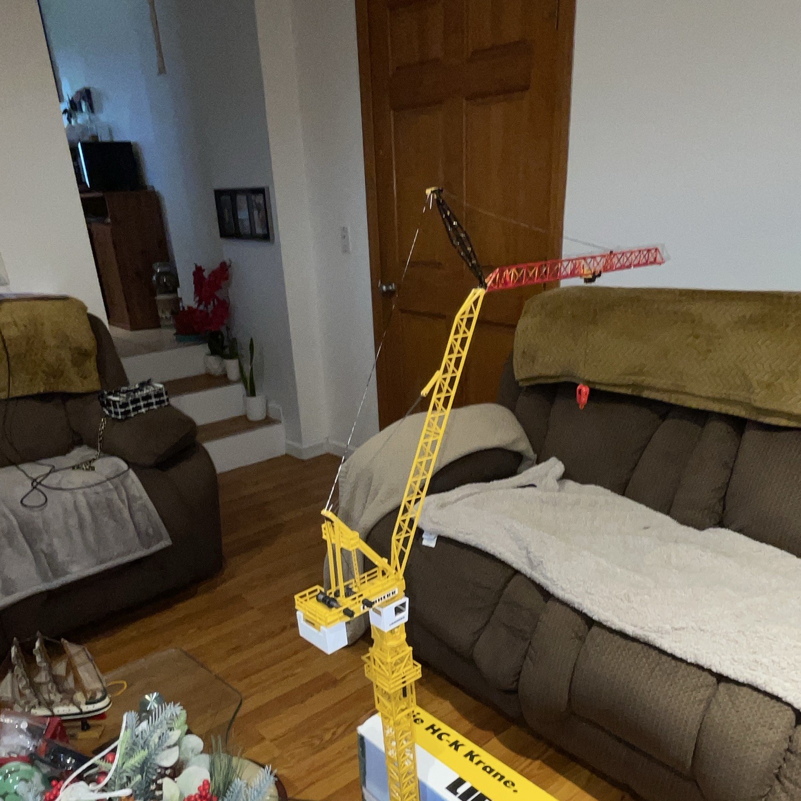 Liebherr HC-K Krane Tower Crane Diecast Model 1:50 Yellow Red White Black