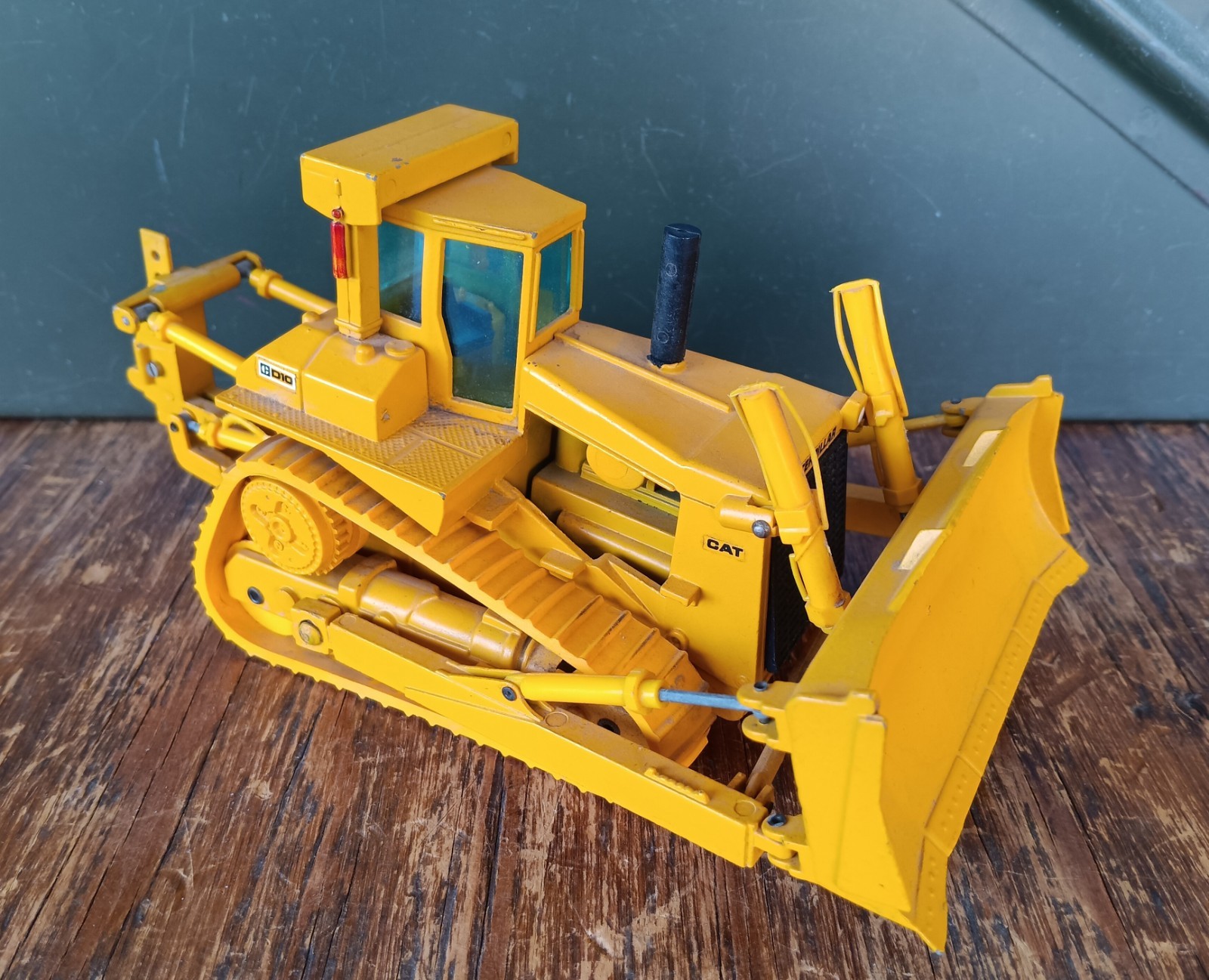 1/50 Conrad Cat #285 Caterpillar D19 Bulldozer W/Ripper Diecast ~ Conrad Germany