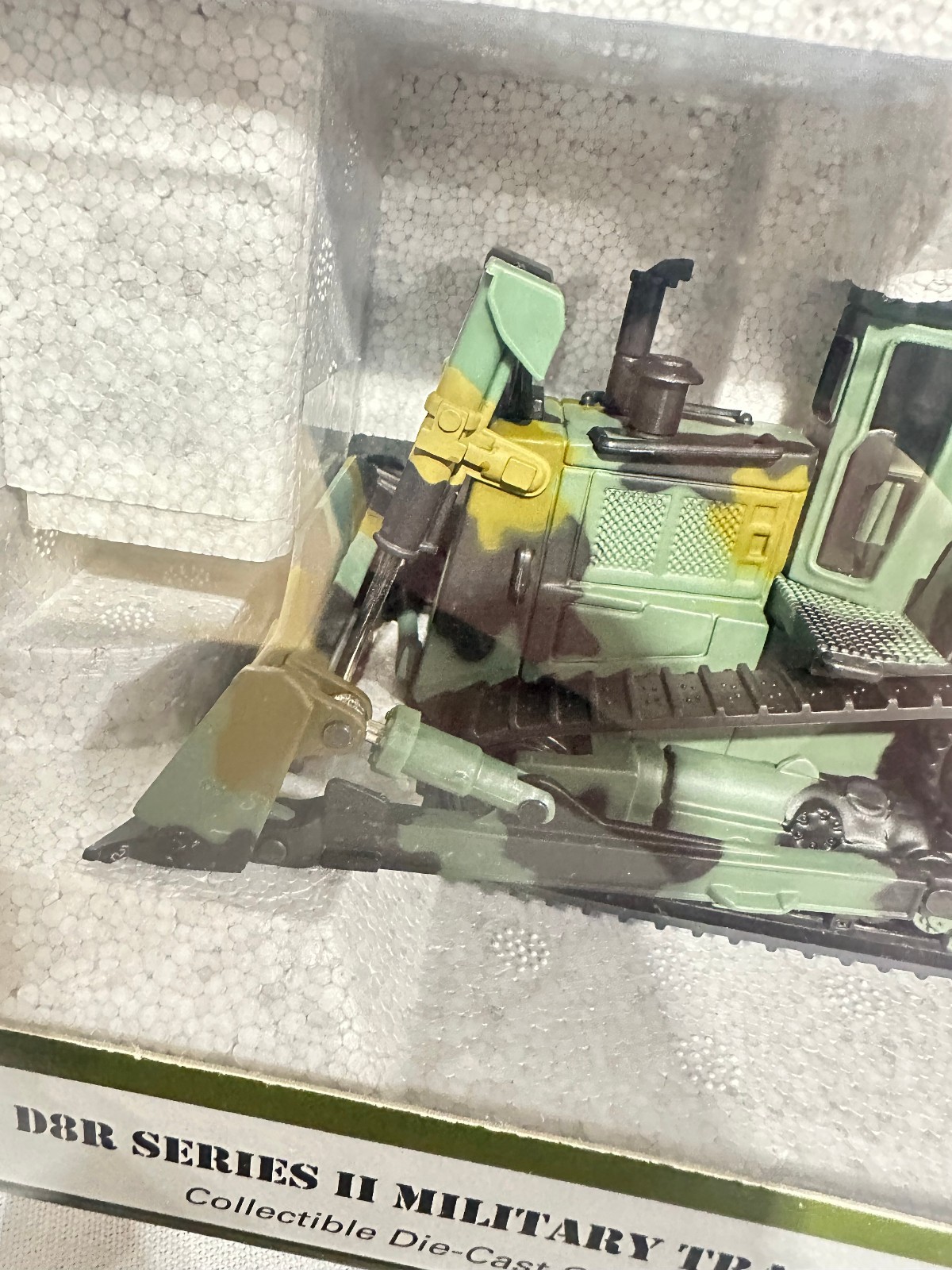 Caterpillar D8R Series II Military Dozer By Norscot 1/50th Scale