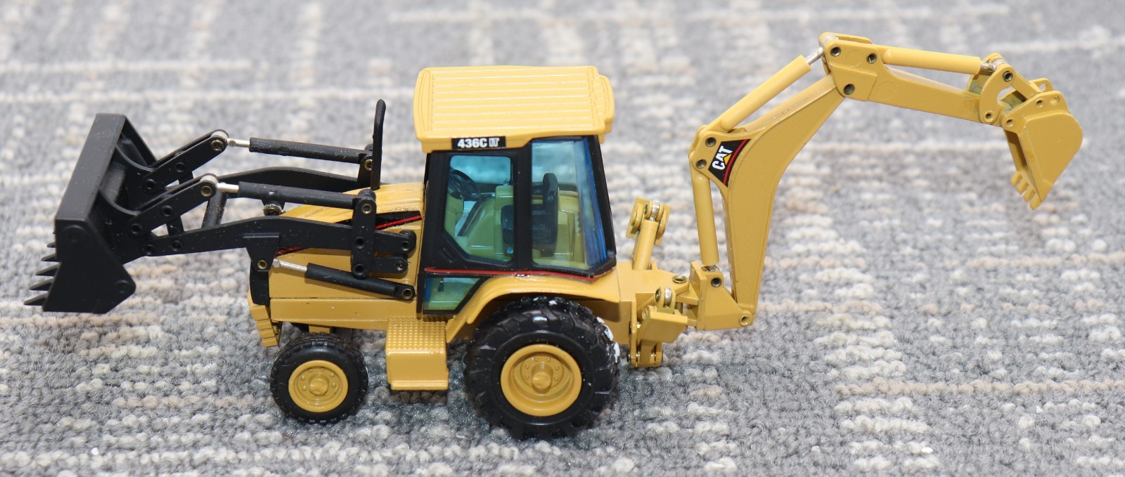 NZG CAT 436C IT Backhoe Loader Caterpillar 429 1:50 in Box Germany Launch Edt