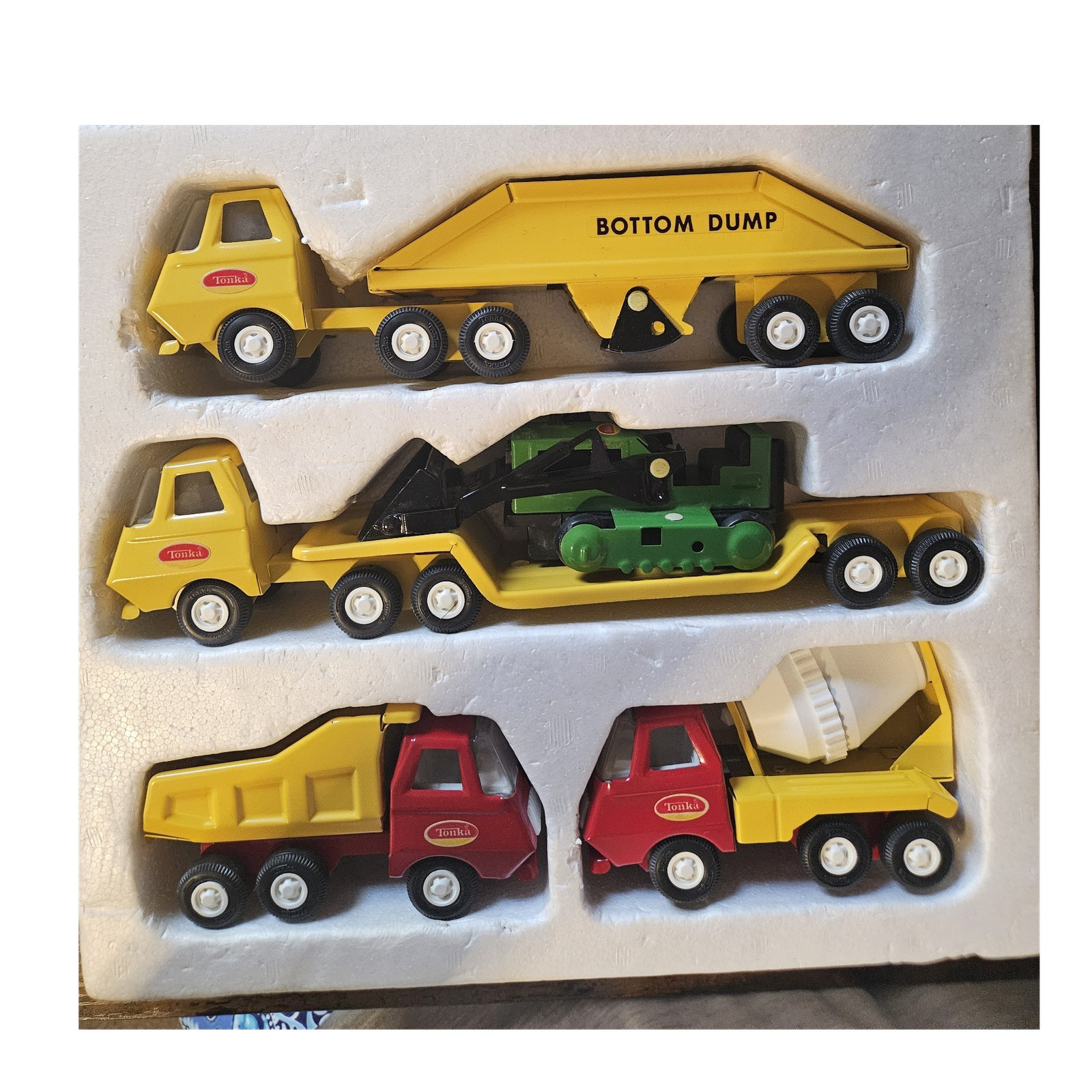 Tonka Diecast Construction Vehicle Set Bottom Dump, Lowboy Trailer & Mixer