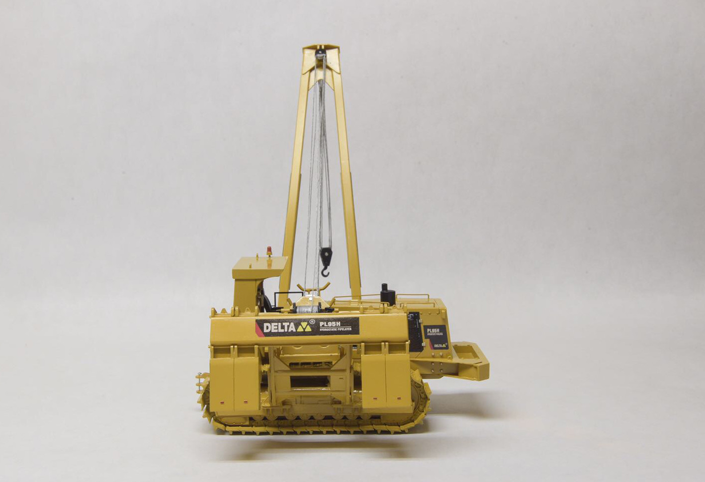1/50 Delta Pipelayer PL95H – High Quality Resin KIT with Metal tracks