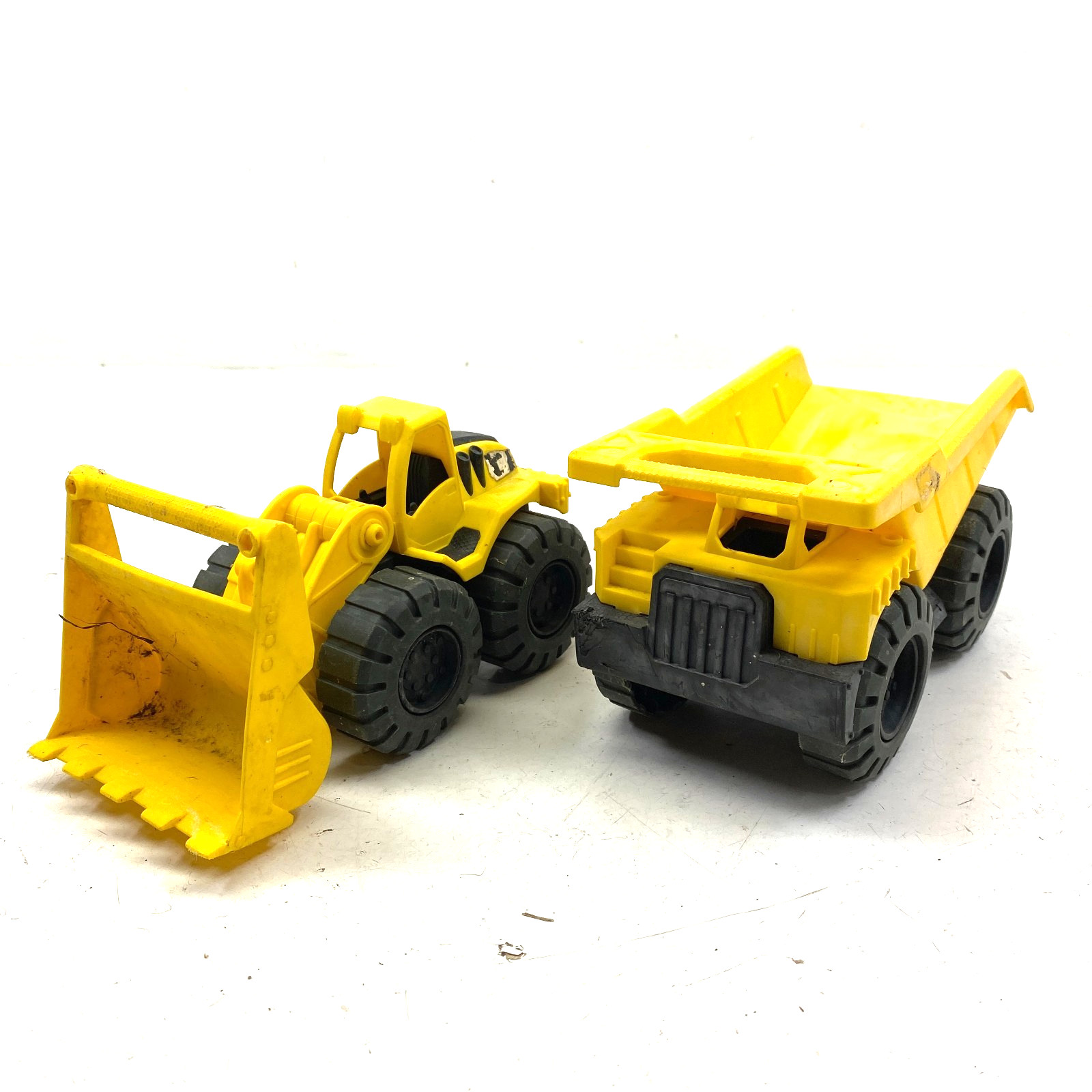 CAT Construction 7″ Dump Truck, Excavator Toys Lot of 2 (USED)
