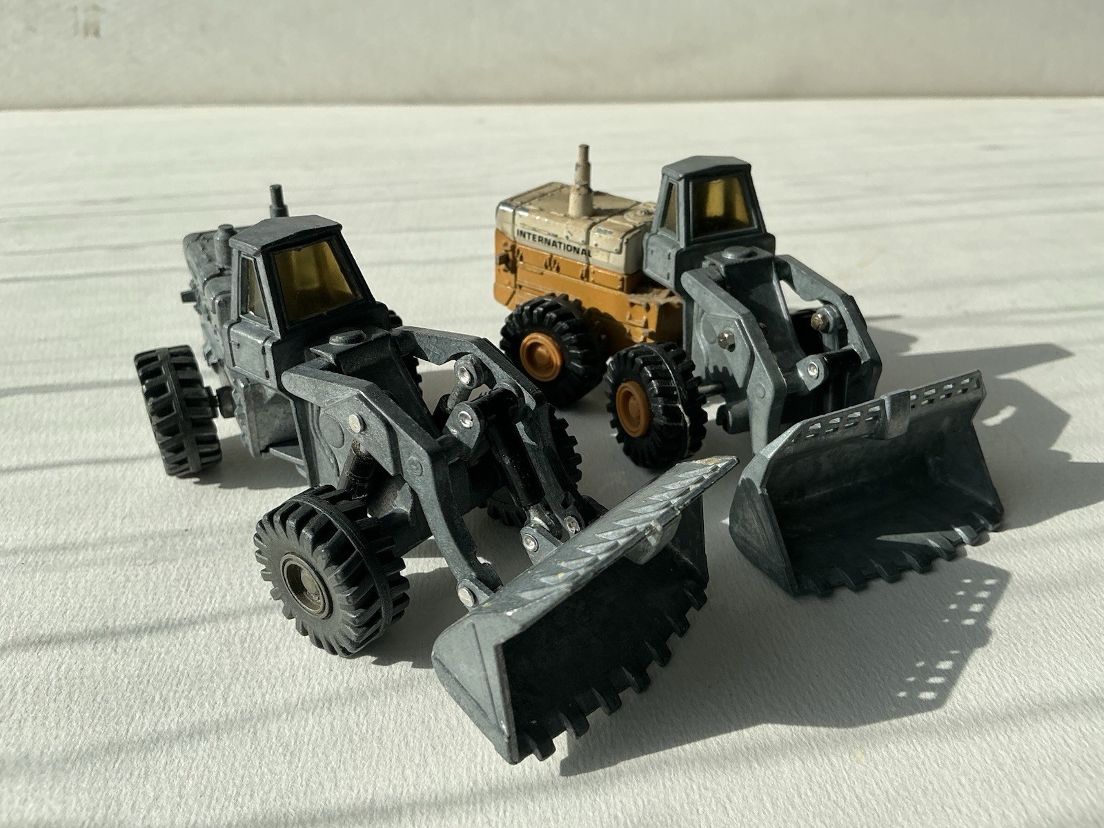 ERTL Front Loader Payloader 560 Diecast 1/50? Scale Diecast Metal Two Listed