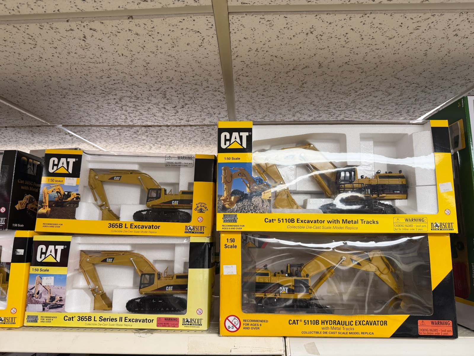 Lot of 4pcs, Norscot 1:50 scale Cat Construction Equipment