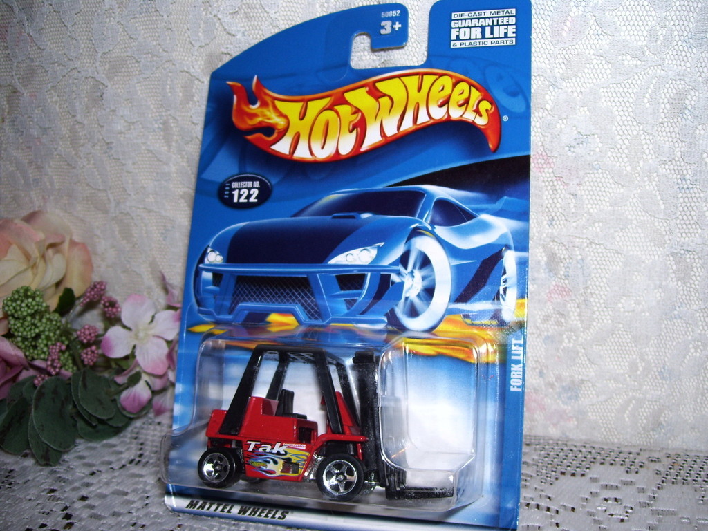 2000 Hot Wheels Fork Lift MIP