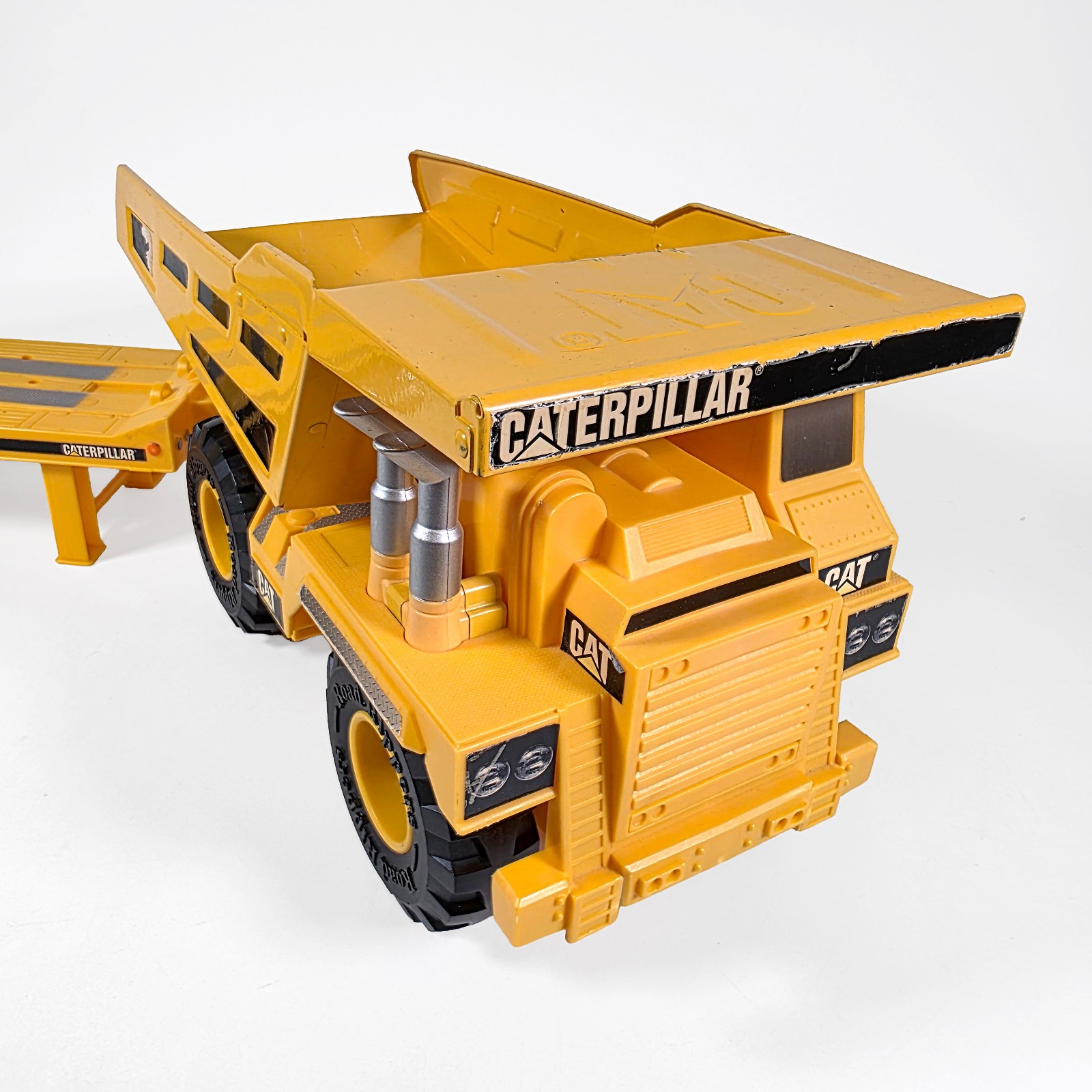 Toy State CAT • Road Rippers 16″ Dump Haul Truck & Trailer • Die-Cast & Plastic
