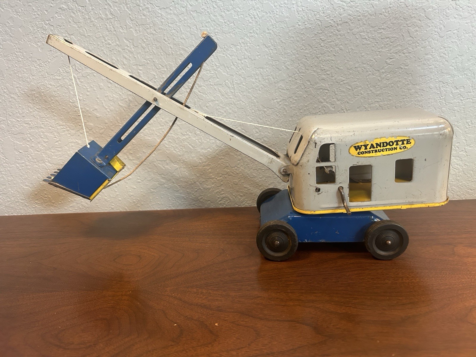 Vintage Pressed Steel Wyandotte Construction Co. Steam Shovel