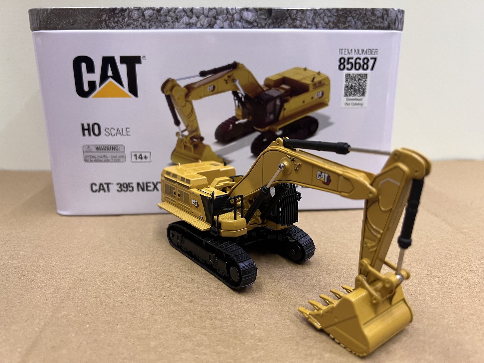 DM 1:87 CAT 395 Next Excavator Hook Machine Construction Vehicle Model 85687