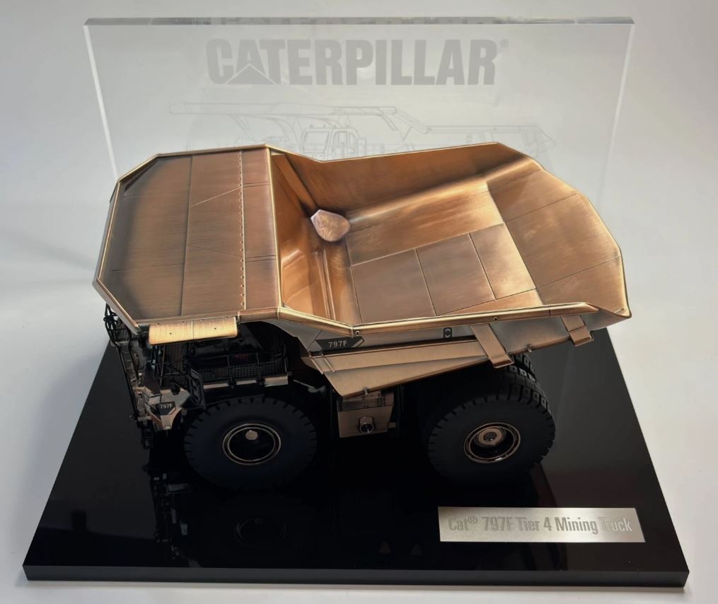 DIECAST MASTERS,CATERPILLAR 797F Dumper Truck – Copper Edition, 1/50, DCM85799