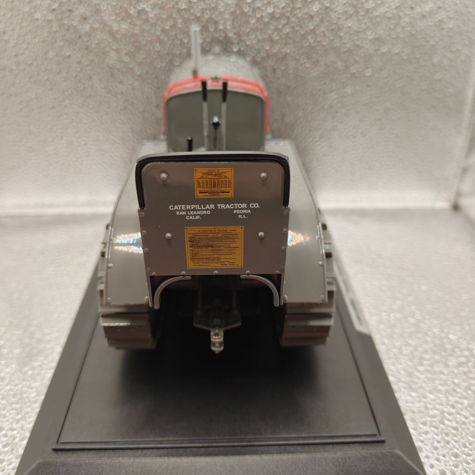 Caterpillar Twenty Track-Type Tractor Diecast Model w/ Display Case – CAT Coll