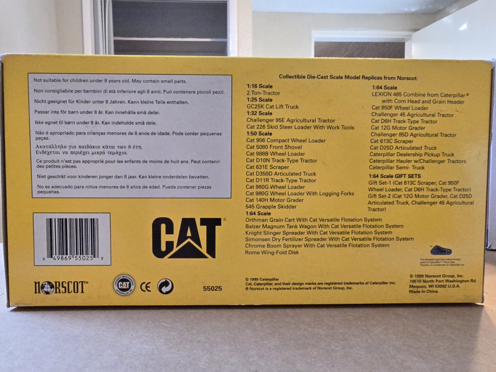 NIB 1999 Norscot 55025 1:50 Caterpillar CAT D11R Track-type Tractor Die Cast