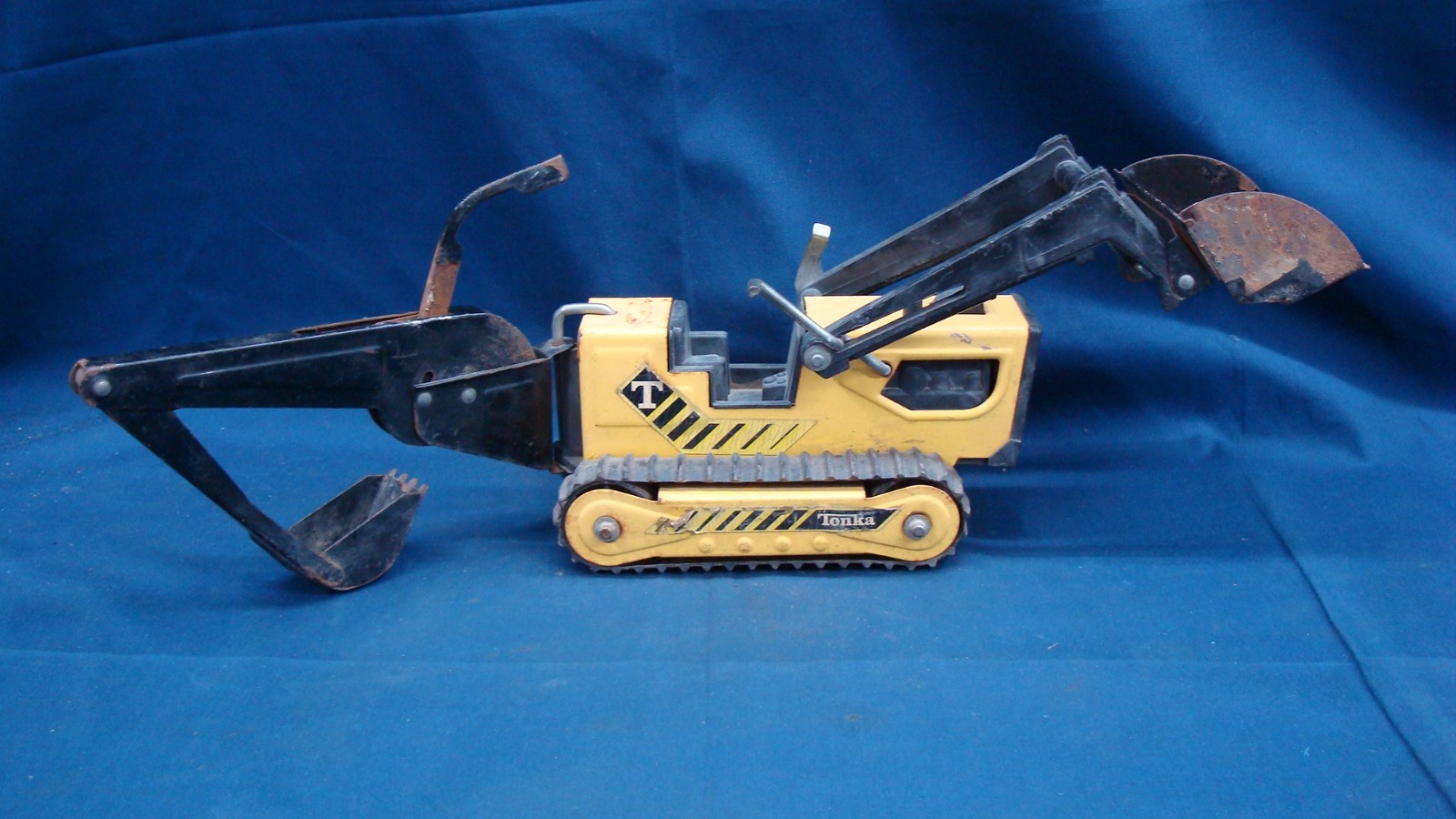 Vtg. TONKA Metal Tin Yellow Front End Loader Backhoe Excavator Toy Pressed Steel