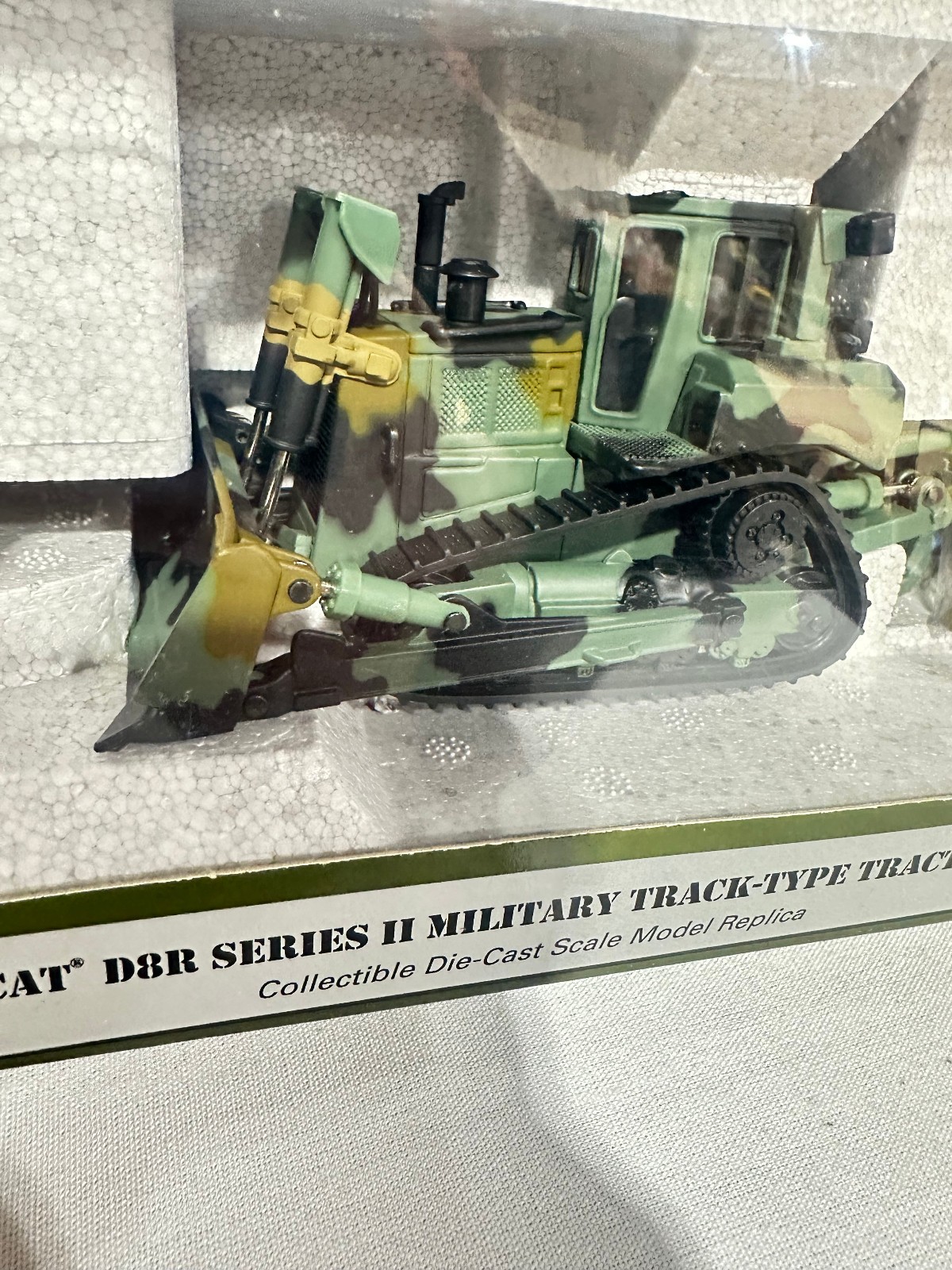 Caterpillar D8R Series II Military Dozer By Norscot 1/50th Scale