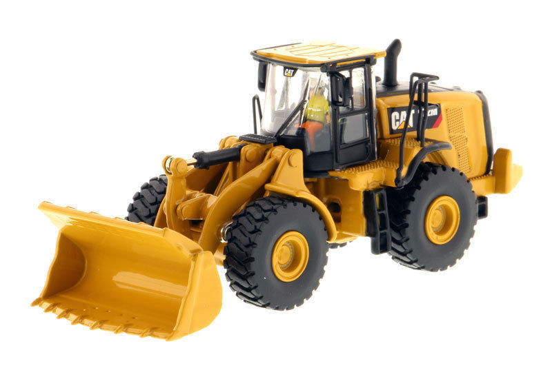 Caterpillar 972M Wheel Loader 85949 Model CAT 1/87 Scale Engineering Vehicle Toy
