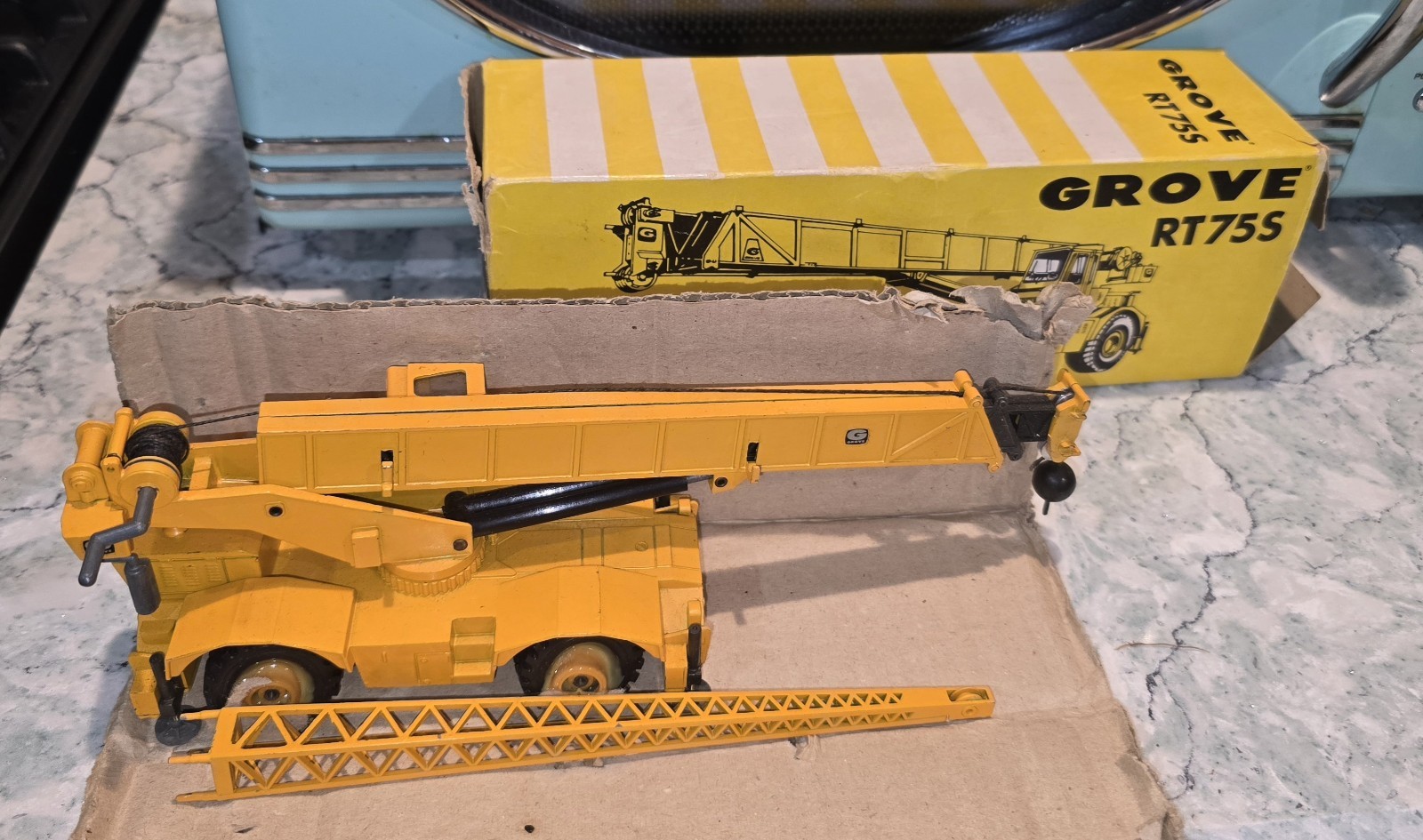 NZG 149 Grove RT75S mobile Construction Crane. 1/55 scale Diecast model NRFB OS