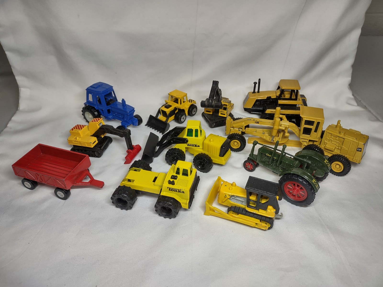 Lot Of 11 Diecast Construction Vehicle Farm Tractor Cat Tonka Various Brands