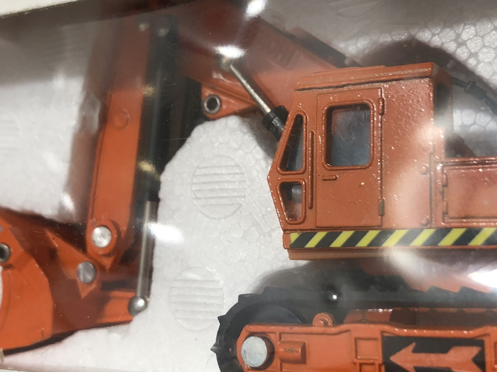 Shinsei Mini Power #M-16 UH20 Front Shovel Loader Die Cast Model – 1:85