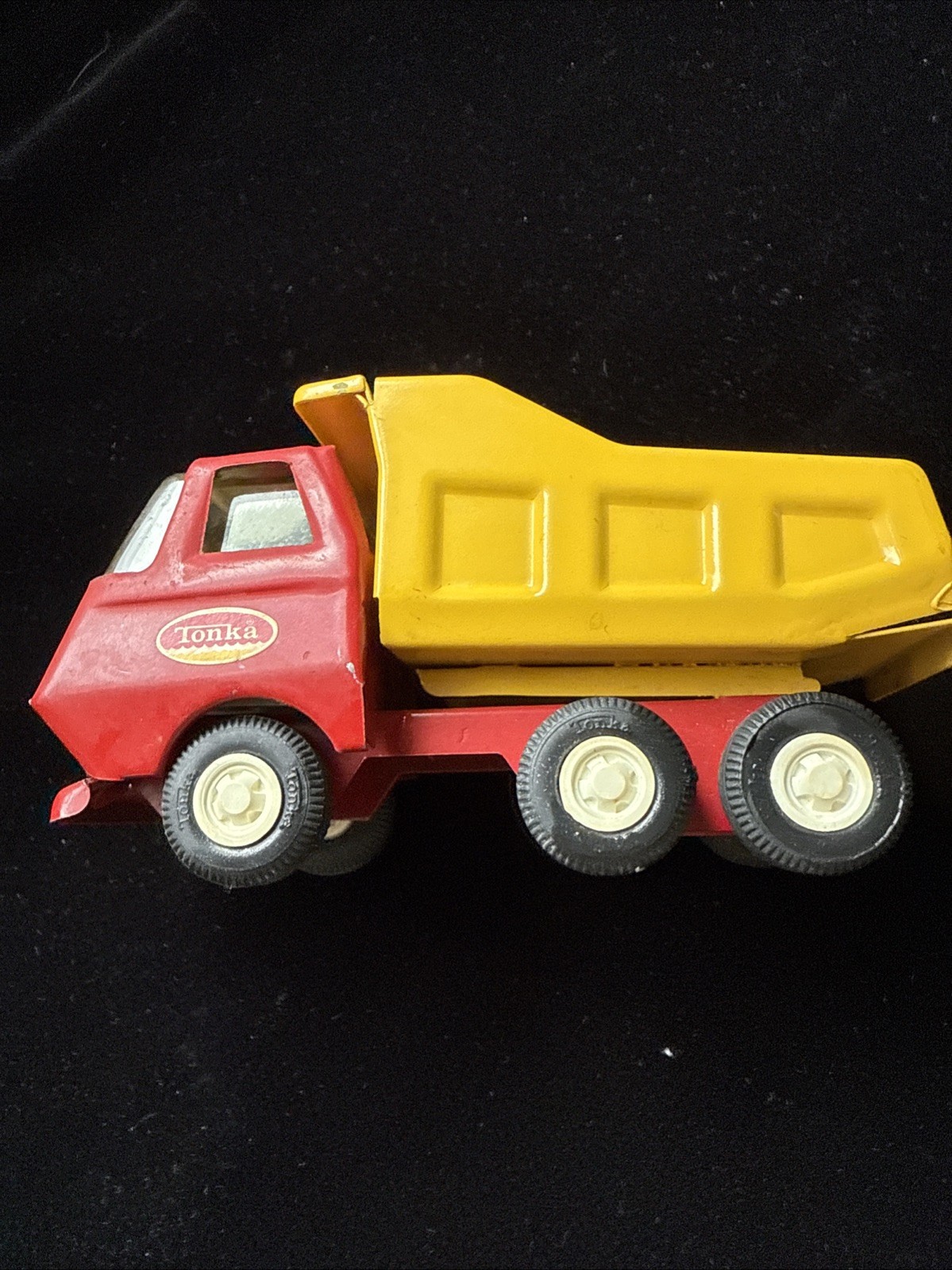 1976-77 Tiny Tonka Dump Truck – Vintage Construction Equipment Pressed Steel Toy