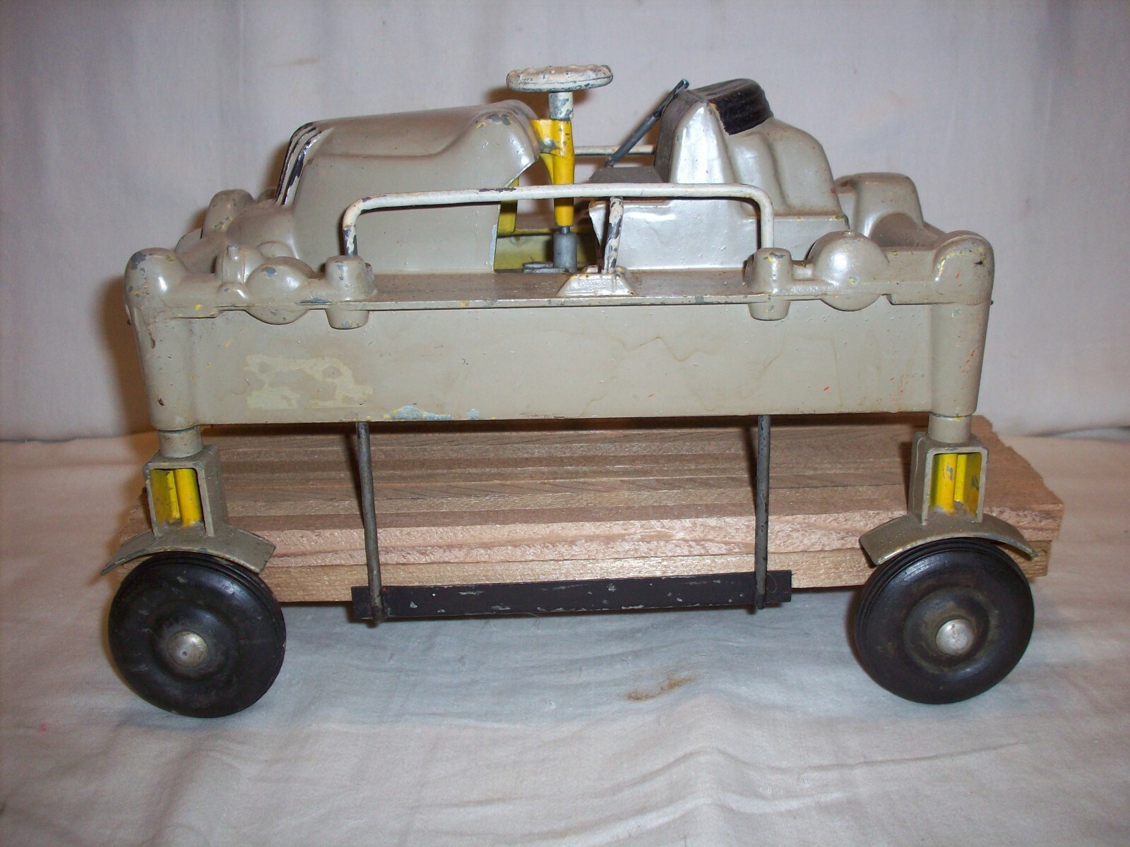 CARI – CAR LUMBER CARRIER CONSTRUCTION EQUIPMENT TRUCK VINTAGE