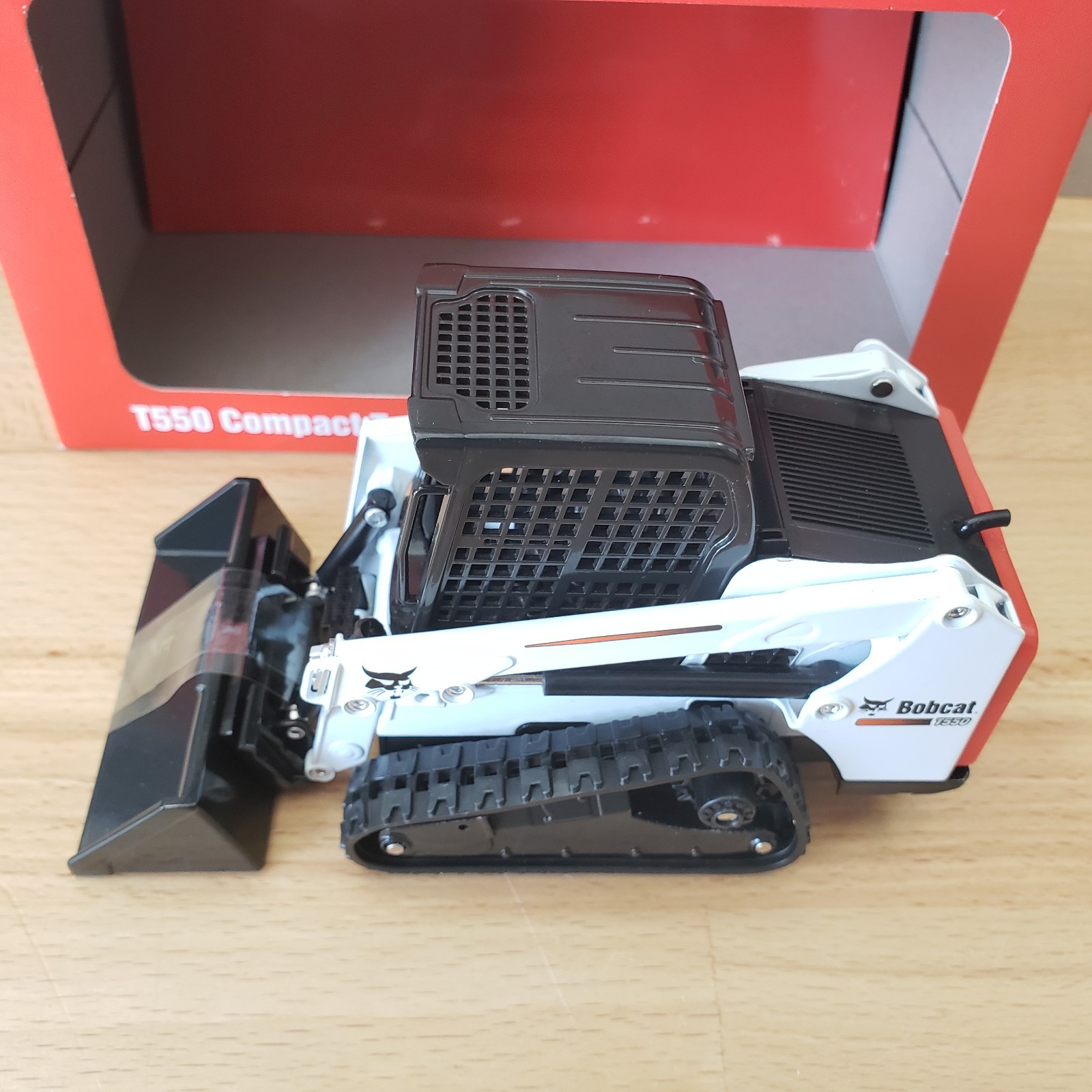 Bobcat T550 Compact Track Loader Diecast 1:25