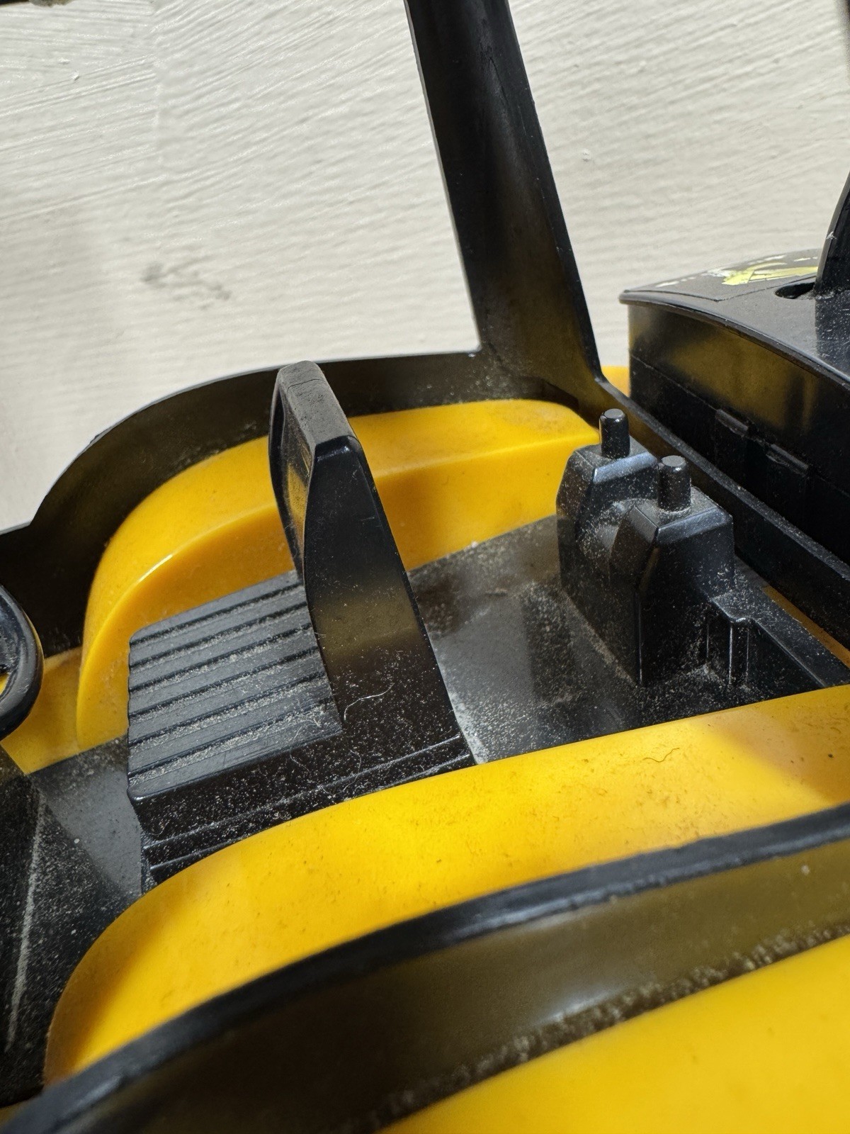 🍀 MD48 Yellow Black Backhoe Loader Construction Toy Vehicle with Working Arms