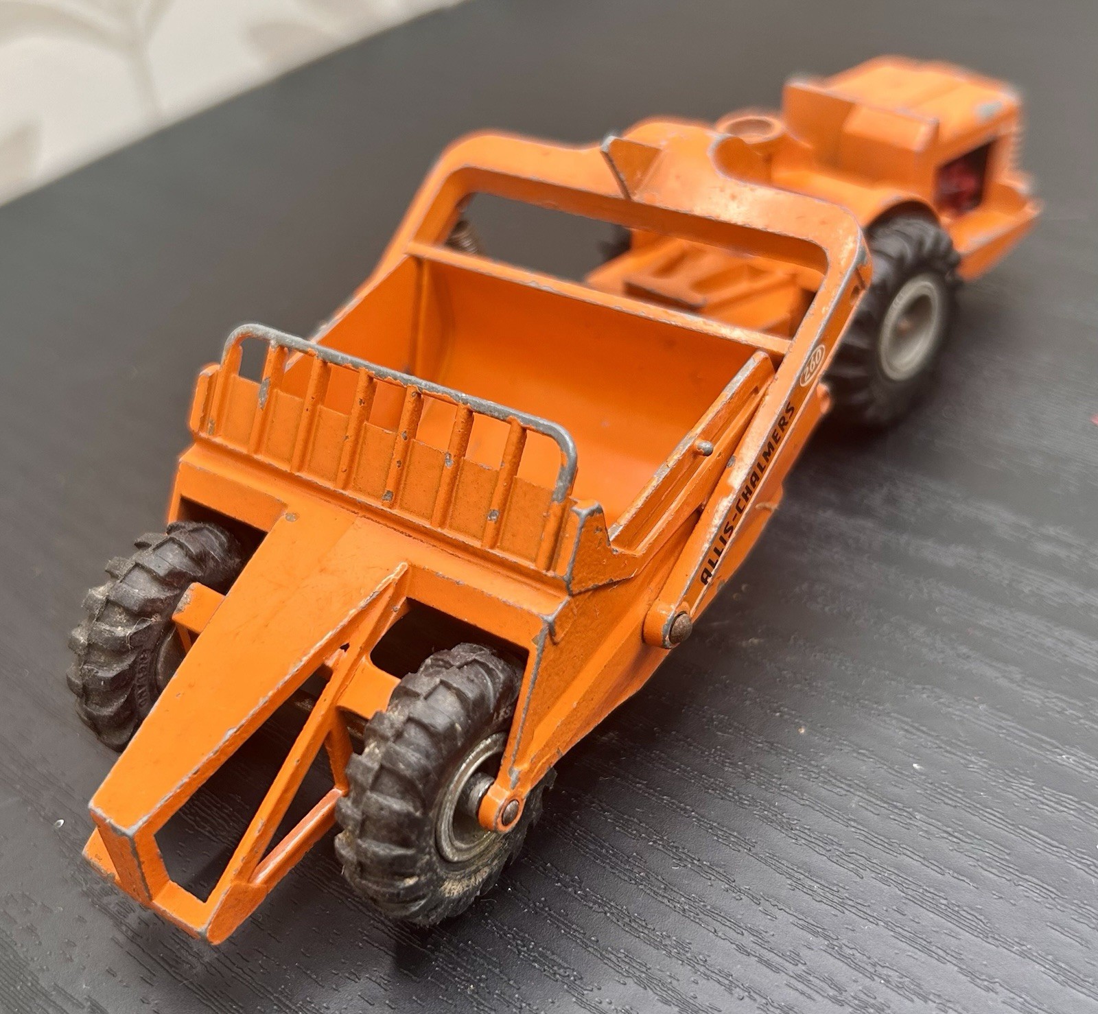 Matchbox King Size Allis-Chalmers 260 Motor Scraper Diecast Orange Vintage