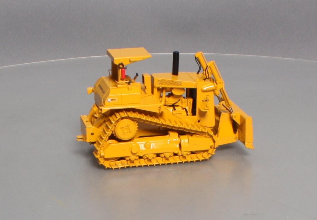 CCM D10 1:48 Scale Diecast Caterpillar Track-Type Tractor w/ U-Blade & Ripper