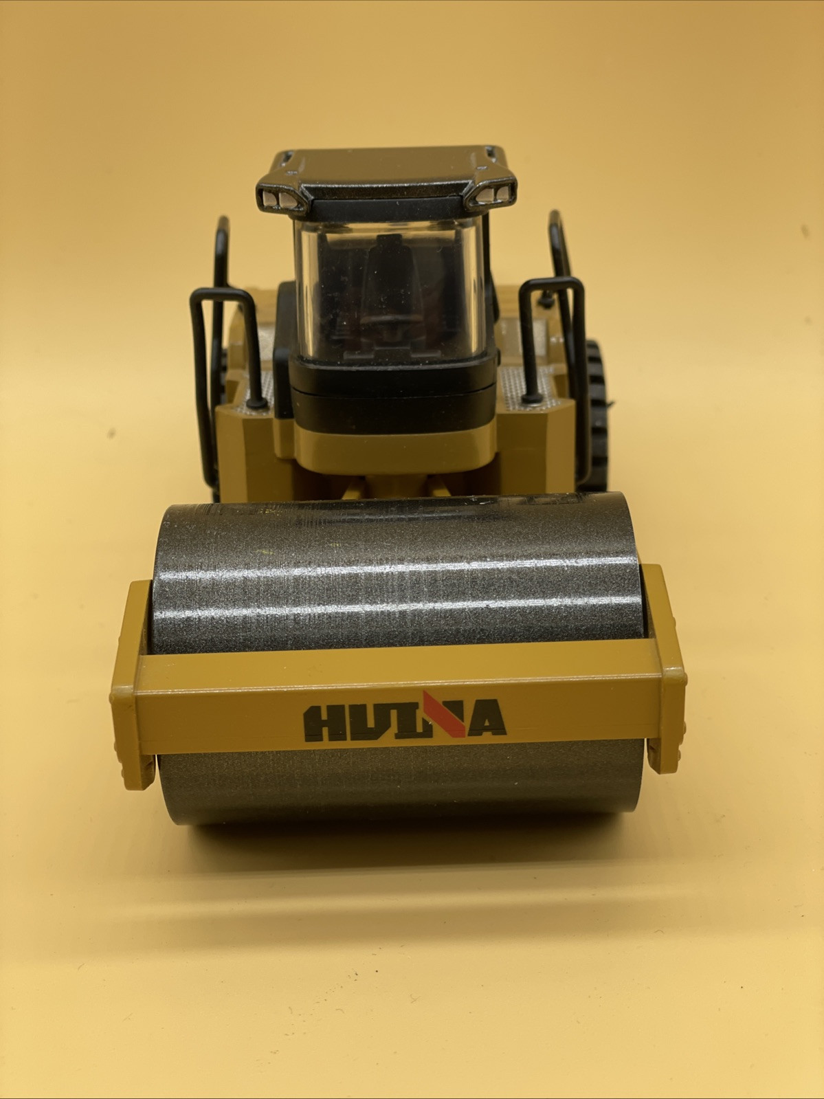 Huina Metal Roller Truck Model Toy Engineering Construction Vehicle