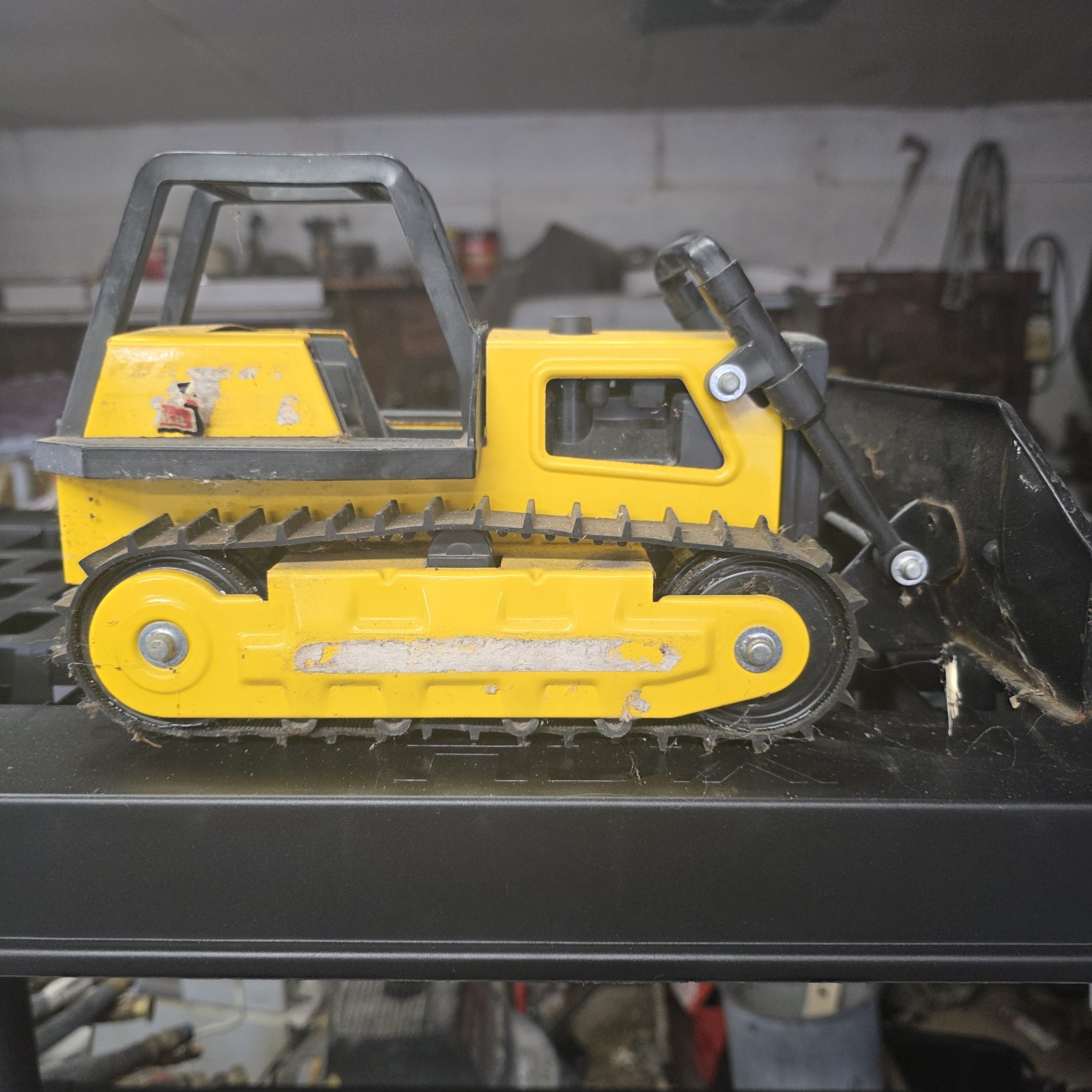 1997 Tonka Pressed Steel Bulldozer Construction Yellow