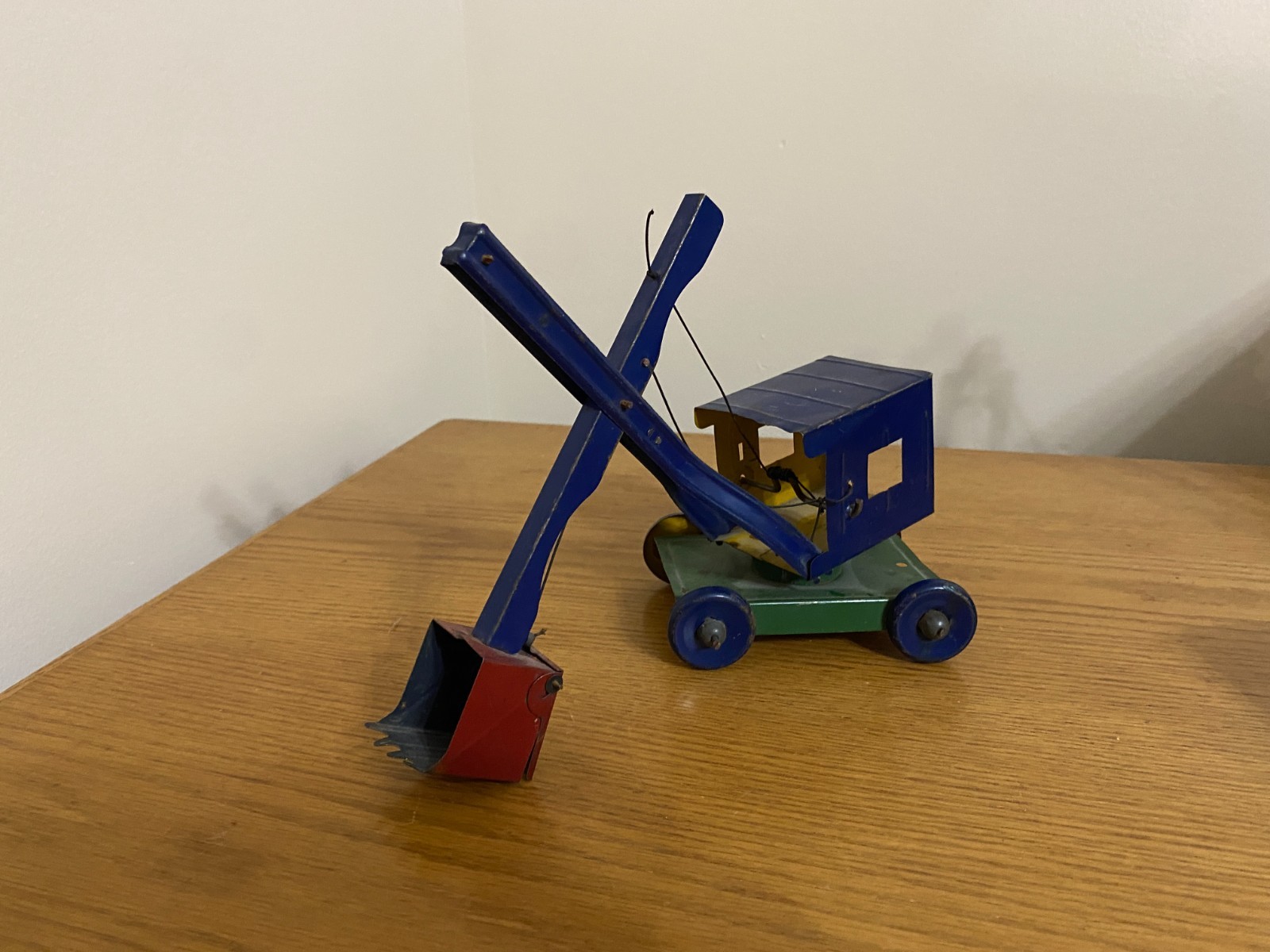 Vintage Tin Steam Shovel Excavator Toy XA-94