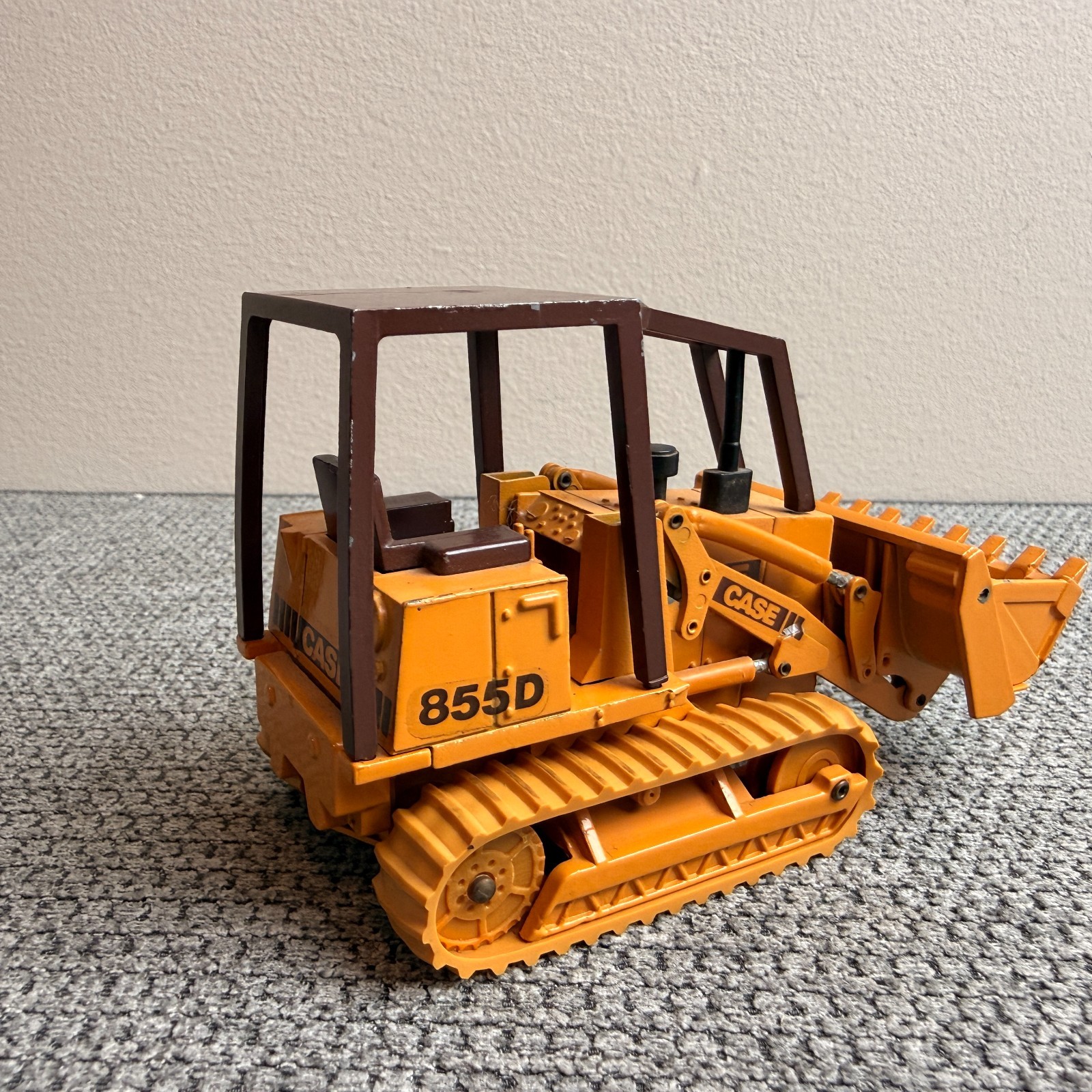 Case 855D Track Loader – CAB – 1/35 – NZG – Conrad NZG West Germany