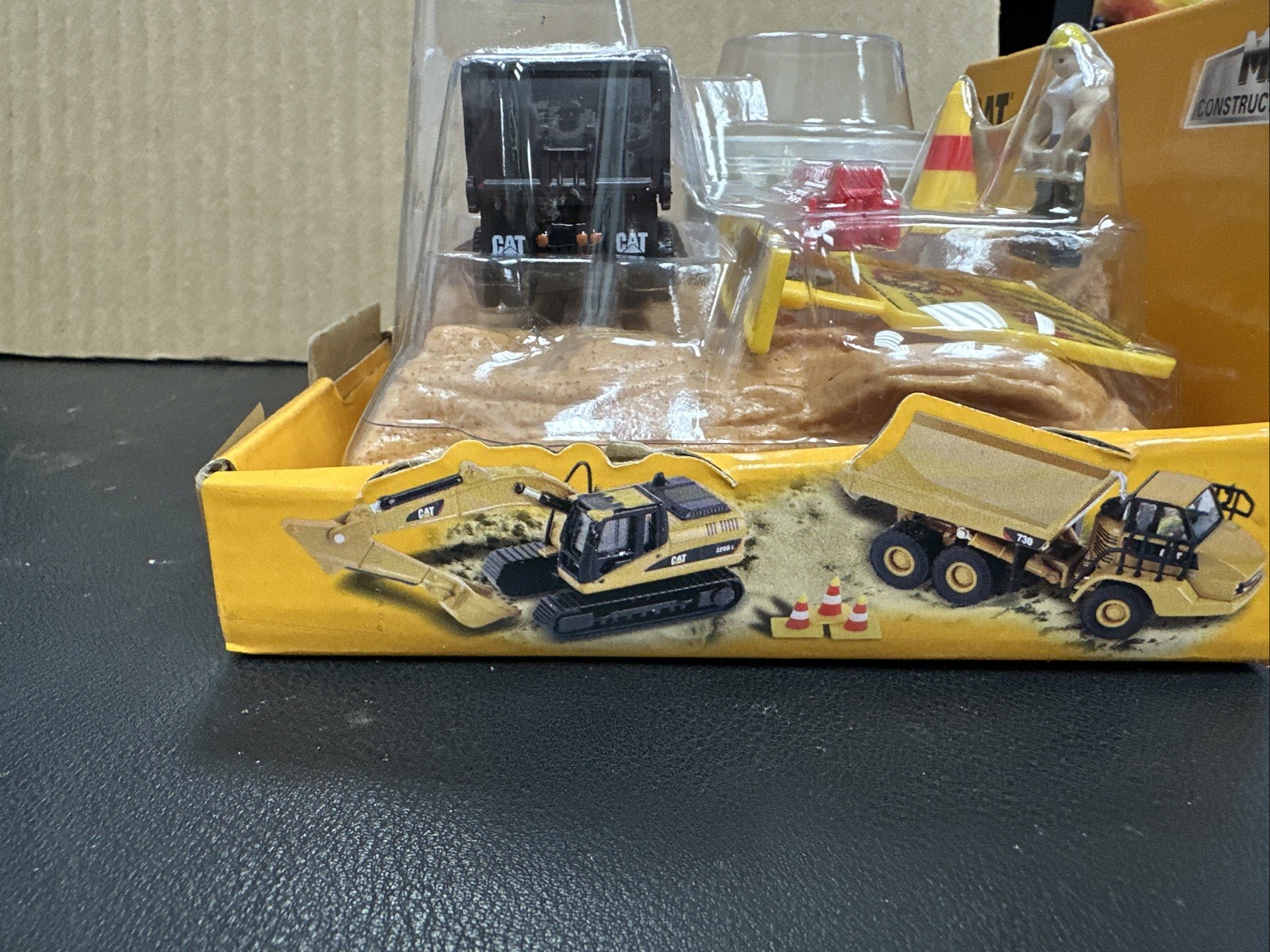 Diecast Masters 1:87 (HO) CAT Dump Truck with Construction Accessories NEW