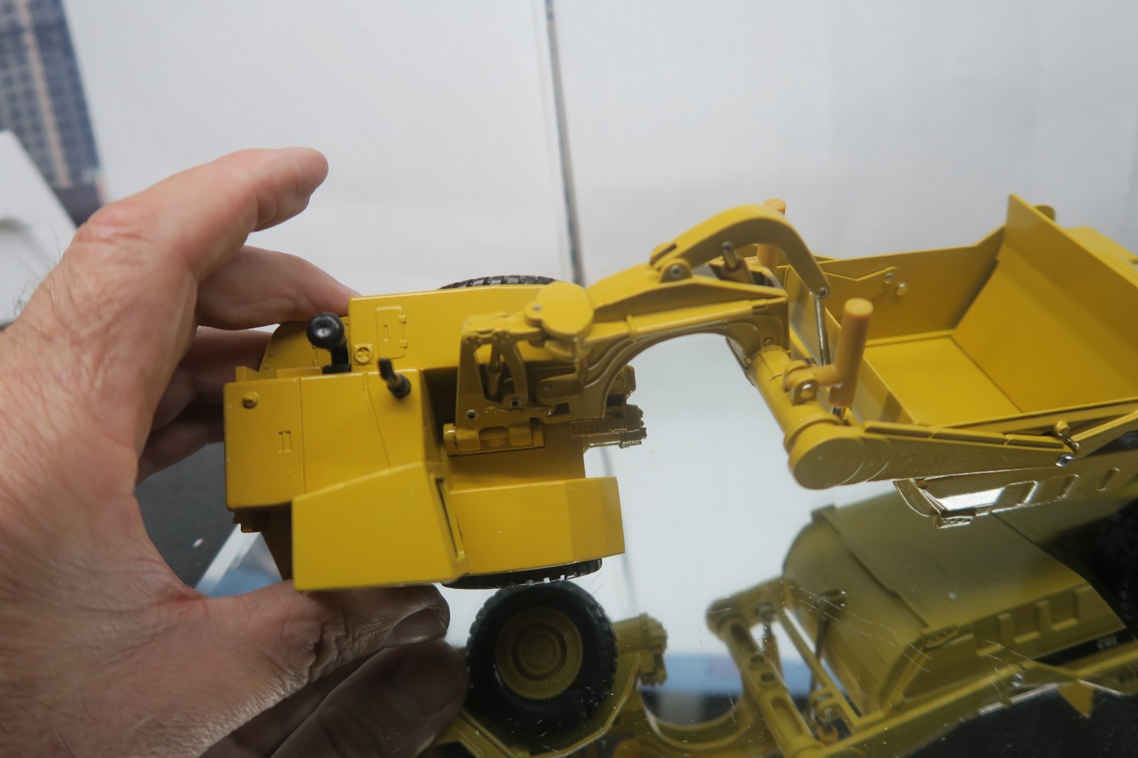 ERTL CAT #2430 1/50 SCALE CATERPILLAR 631E WHEEL TRACTOR SCRAPER UNUSED W/BOX!