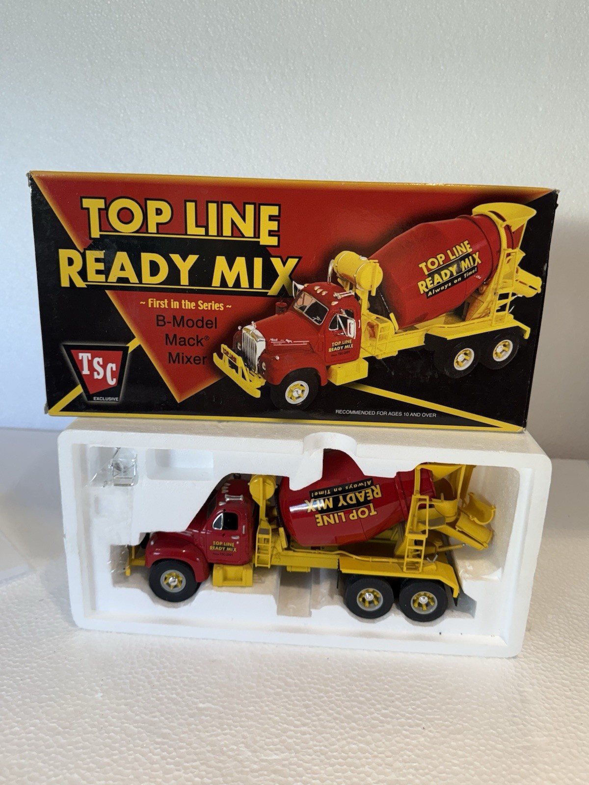First Gear Mack B Cement Mixer Diecast Model Truck 1:34 Top Line Ready Mix, TSC