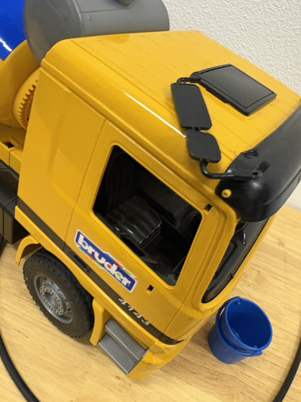 BRUDER Cement Mixer & Crane Used